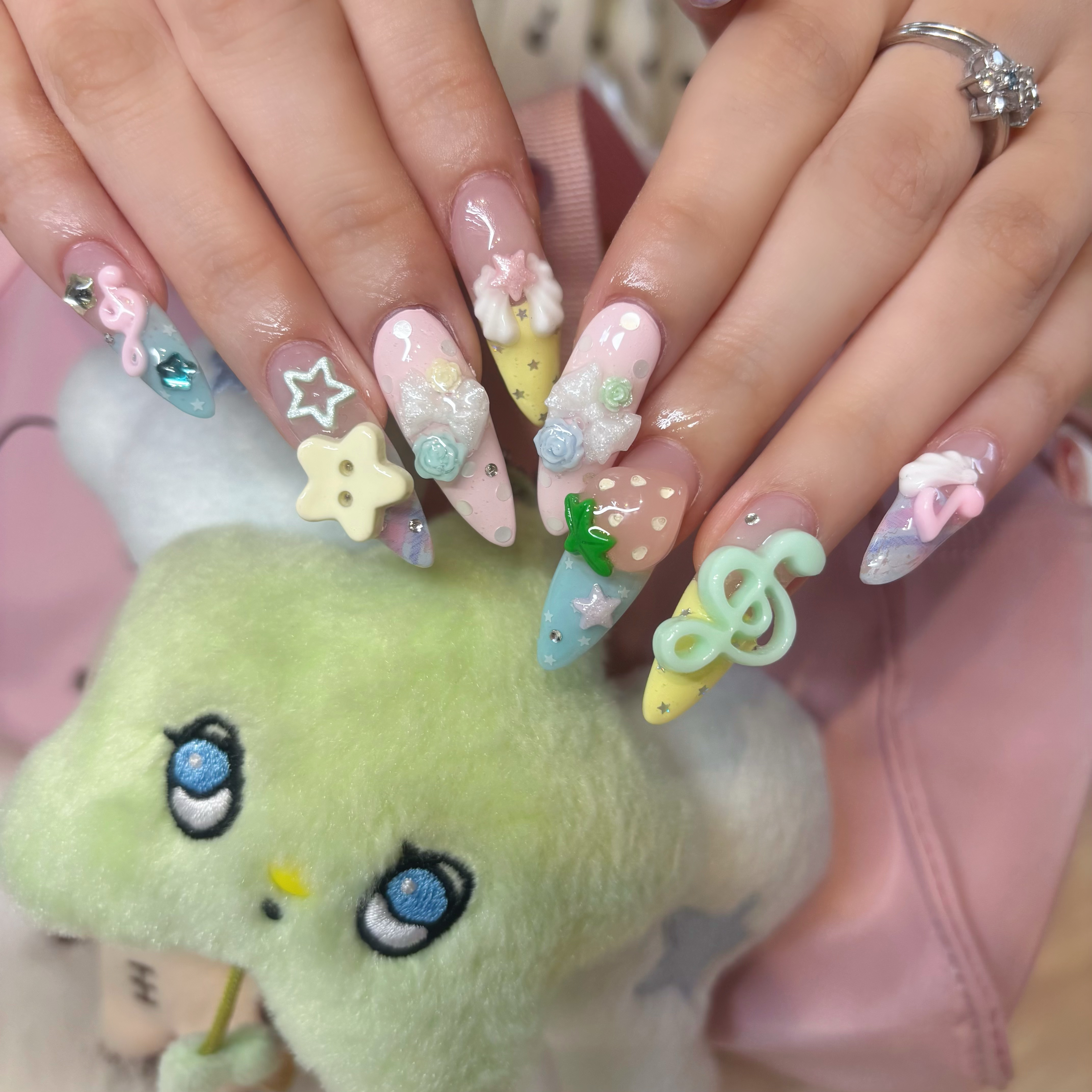 nail_yua_MURE