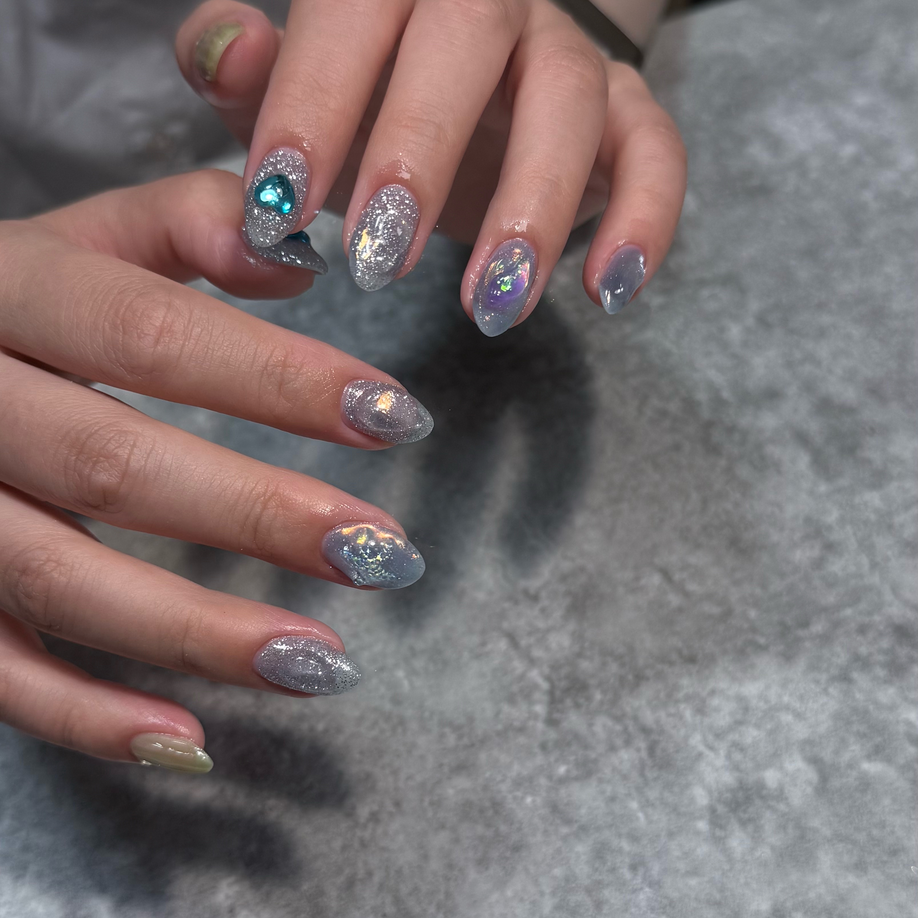 mony.nail_