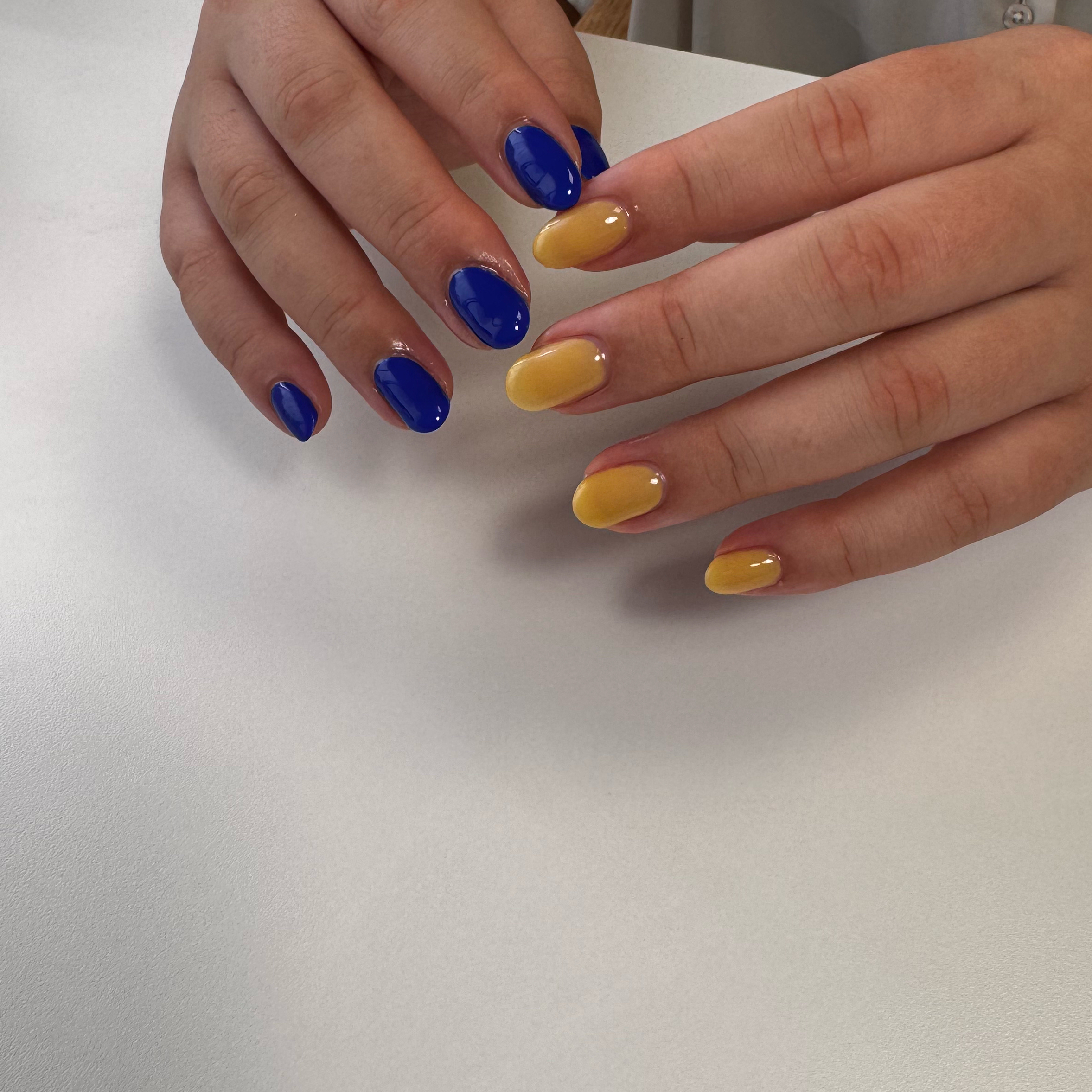 simple.nail_uran_