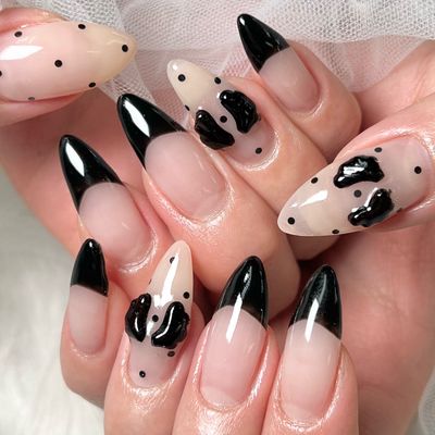 フレンチネイル🖤