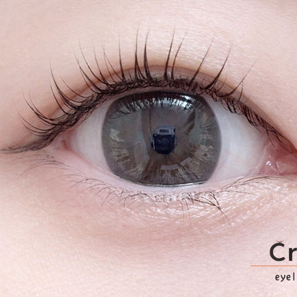 Crown.eyelash
