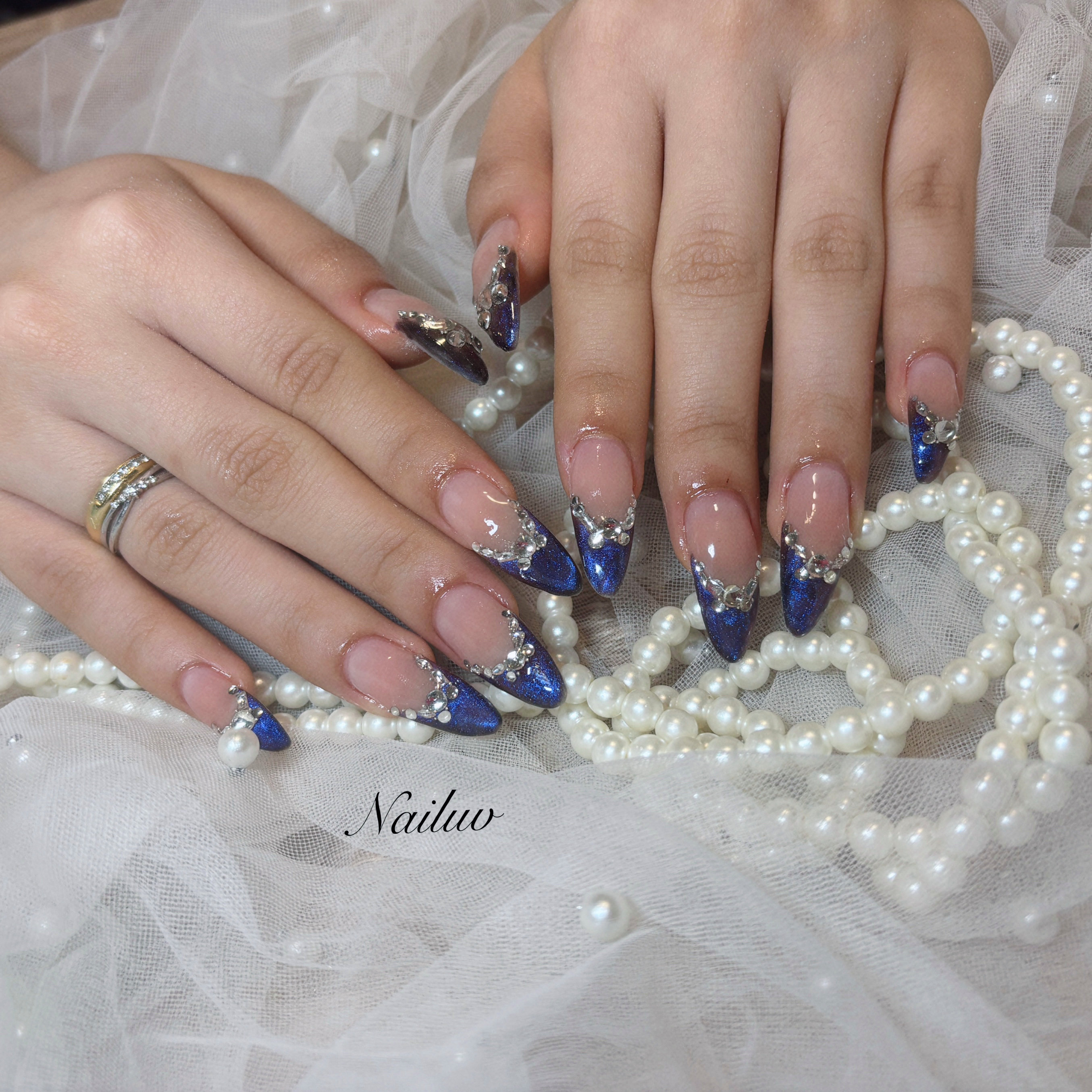 Nailuv