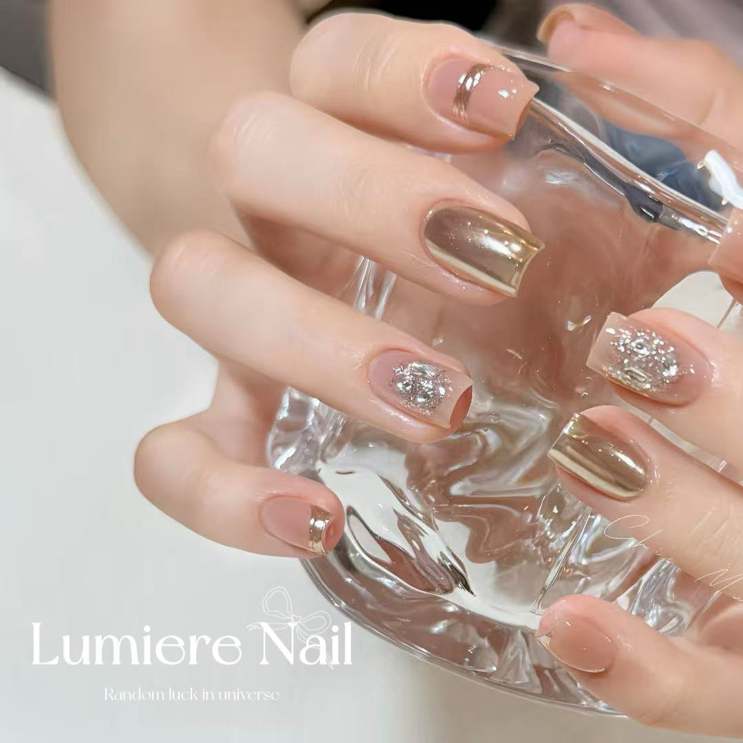 lumiere_Nail