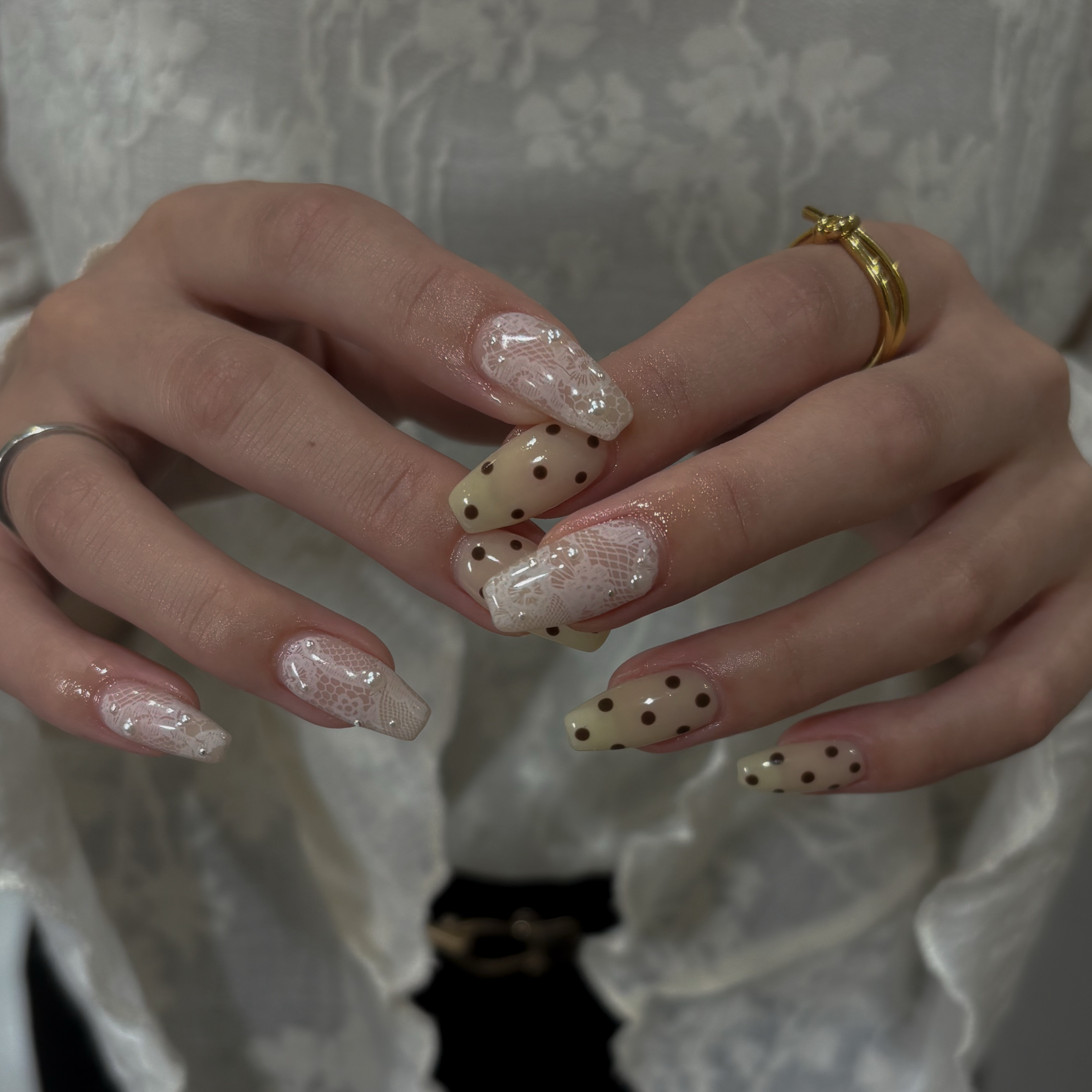 Neu.__nail