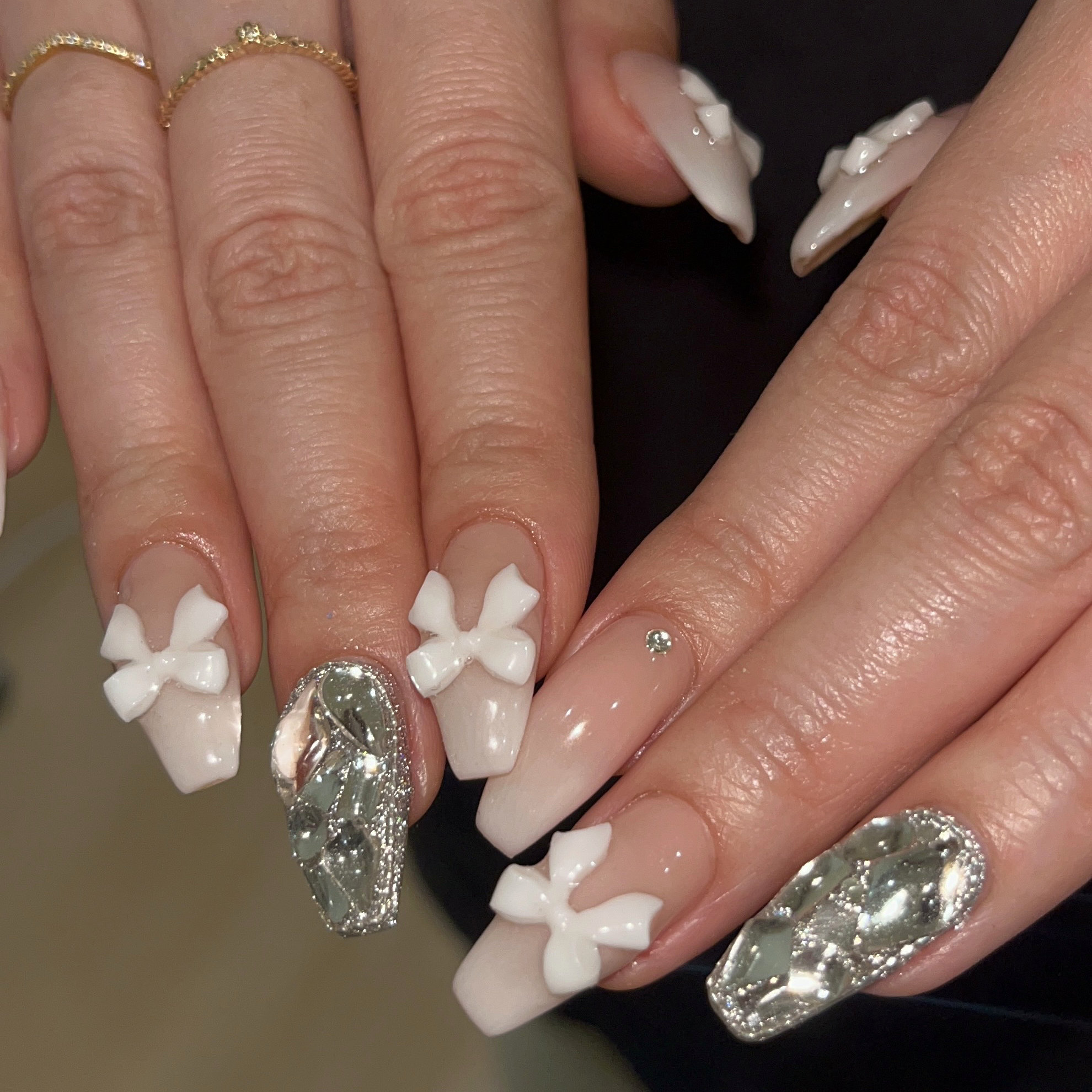 nails_maho