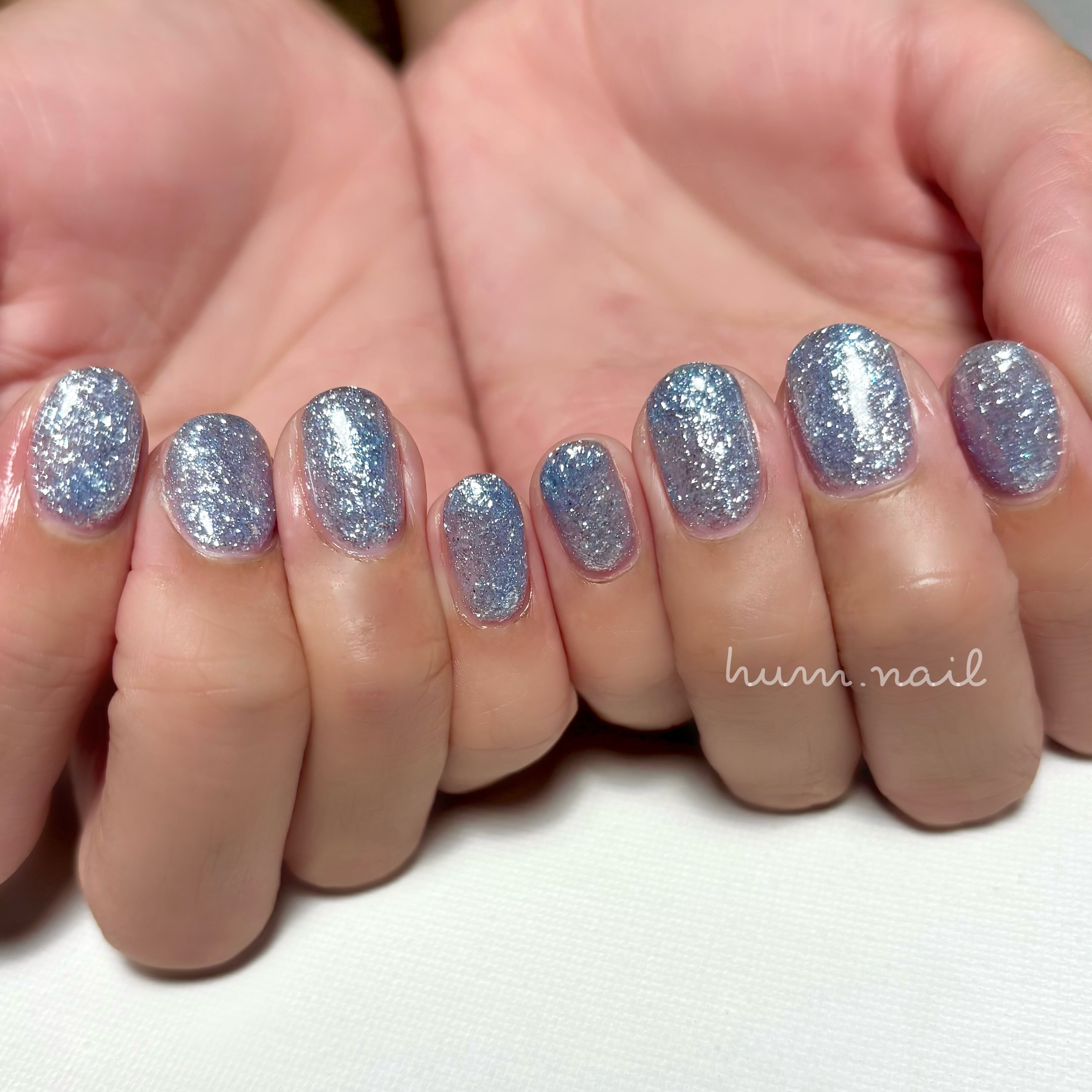 hum.nail