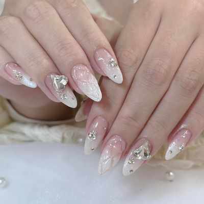 やり放題120分❣️研修中❣️
ベースパラジェル使う￥8900->￥7500