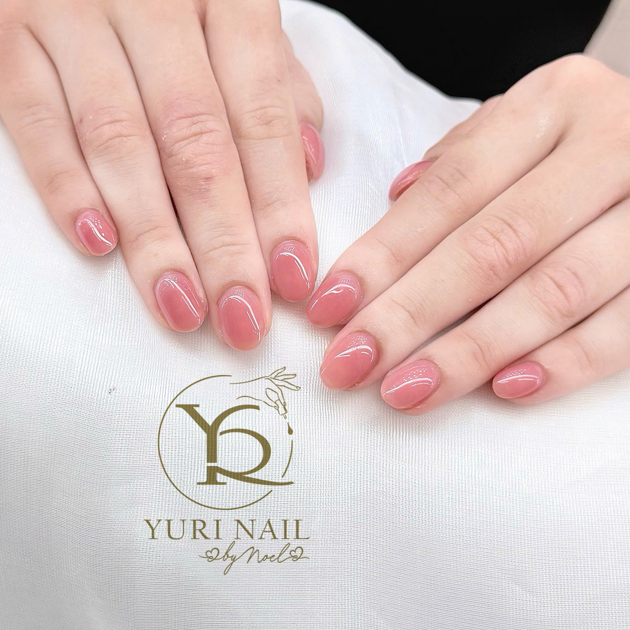 Yuri_nail_Anh