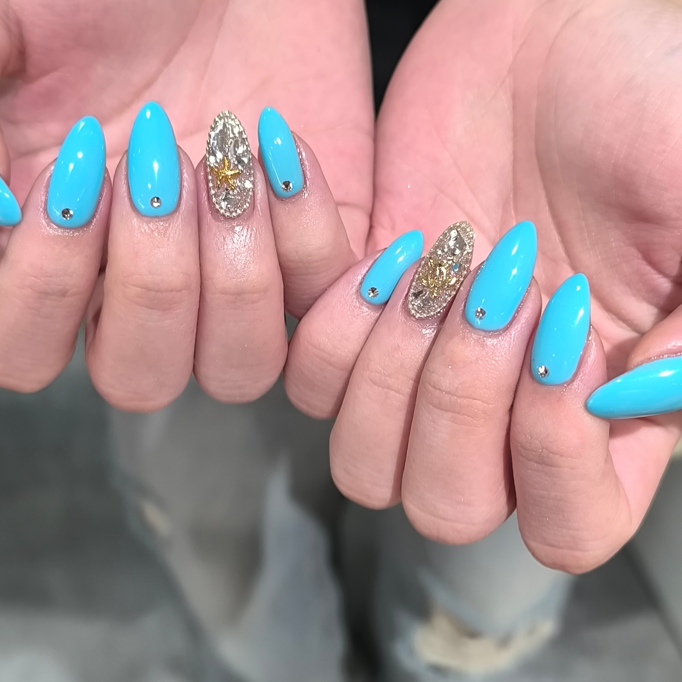 acanthus.nail