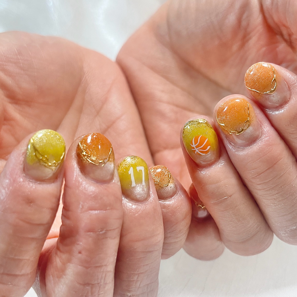 nail.plume