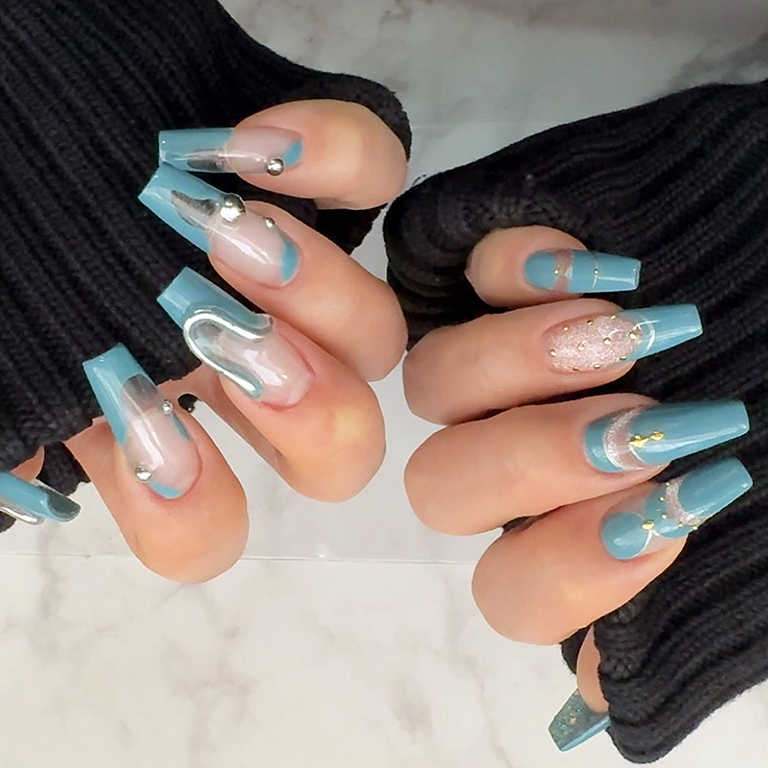Nails_M