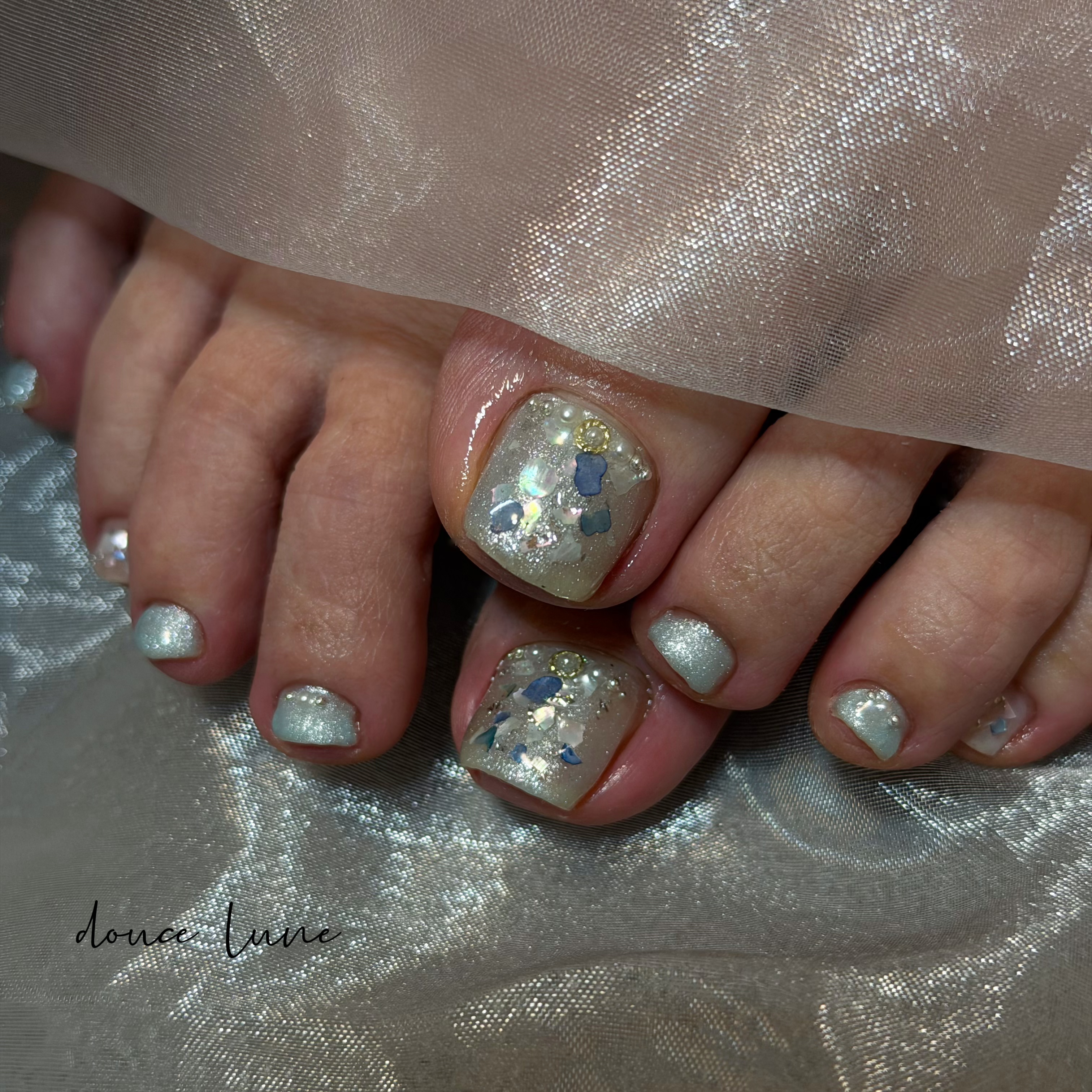 M...nail