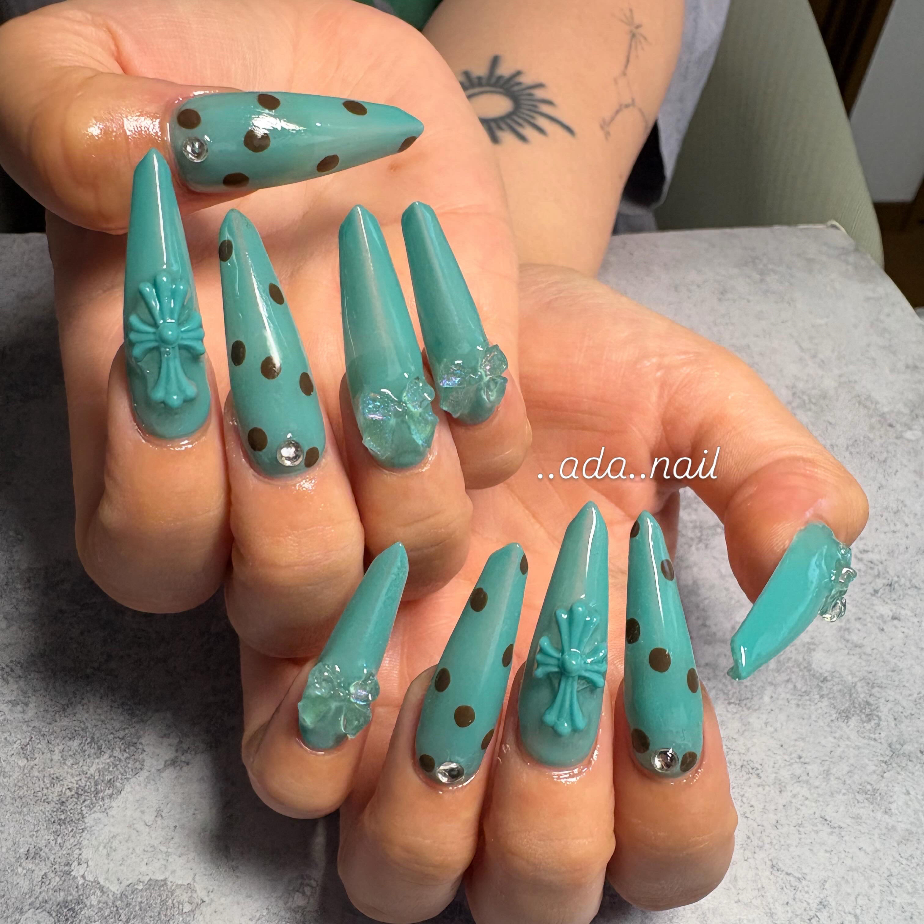 ..ada..nail