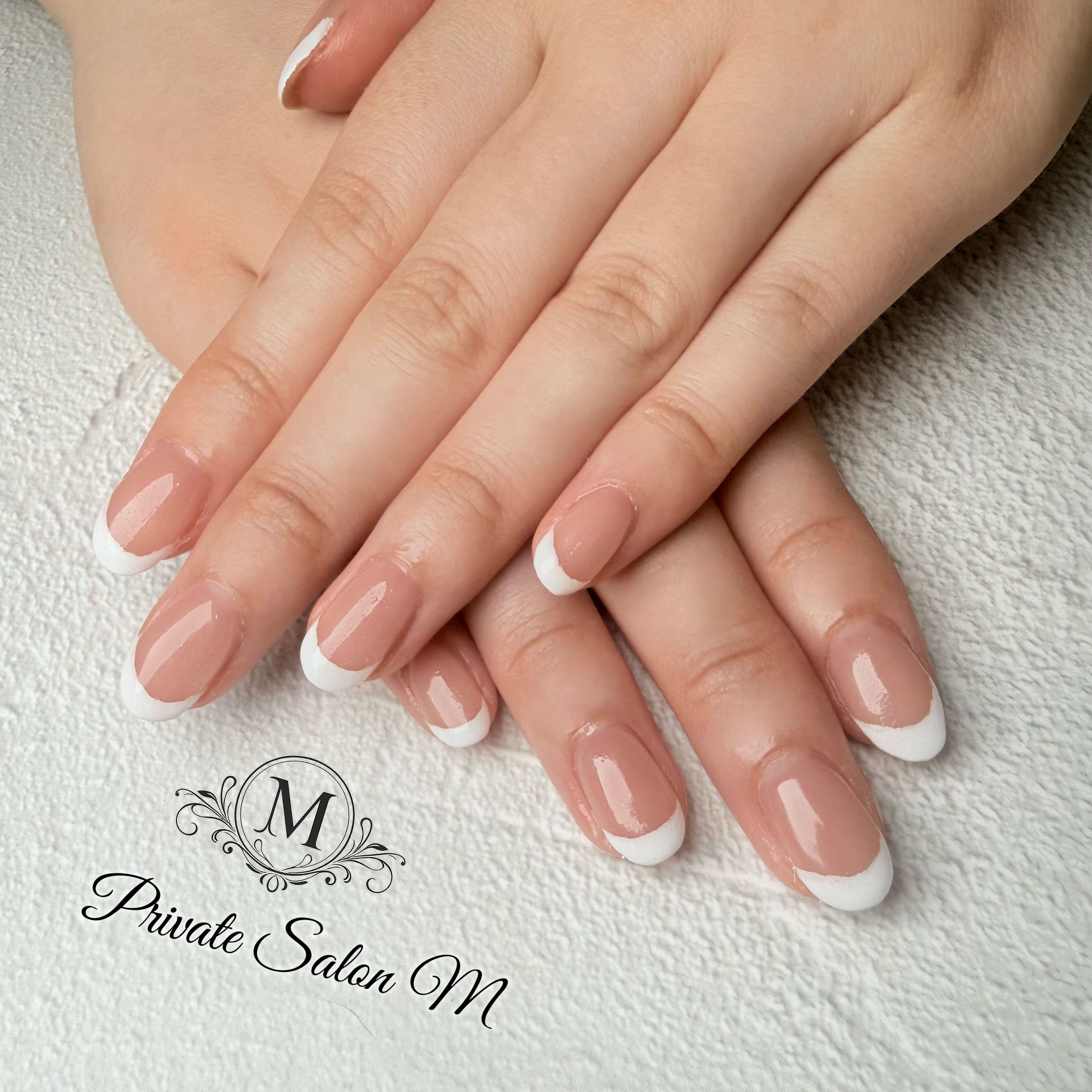 Private.Salon.M