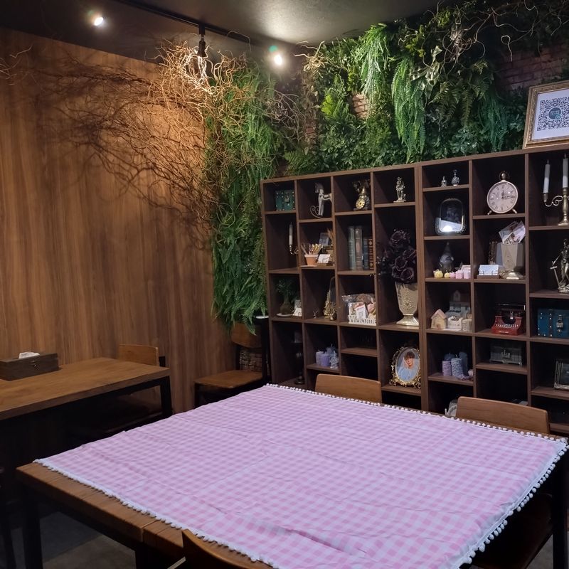 しろやぎねいる