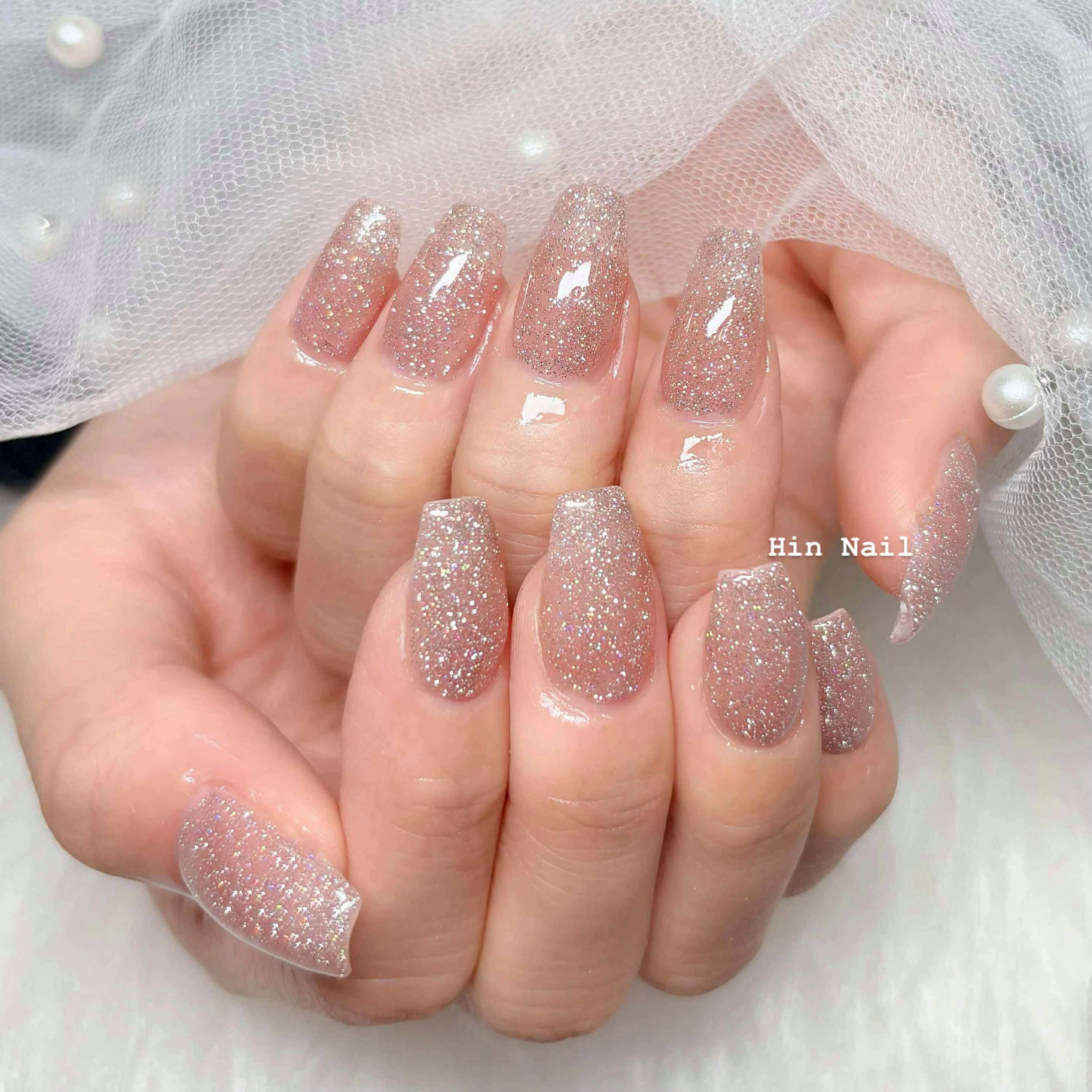 hin_nails