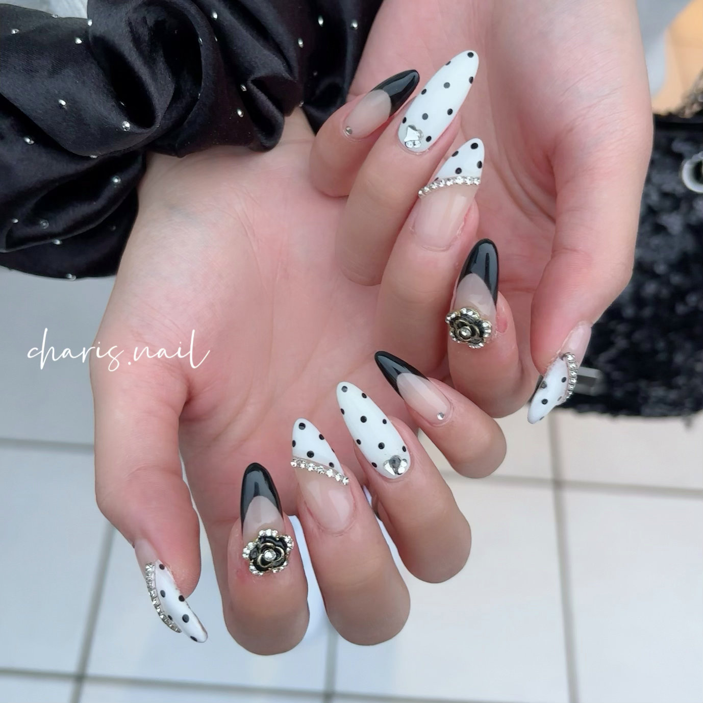 charis.nail