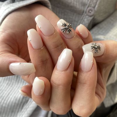 ワンカラー＋パーツ💅🏻💎　色作れます⭐︎