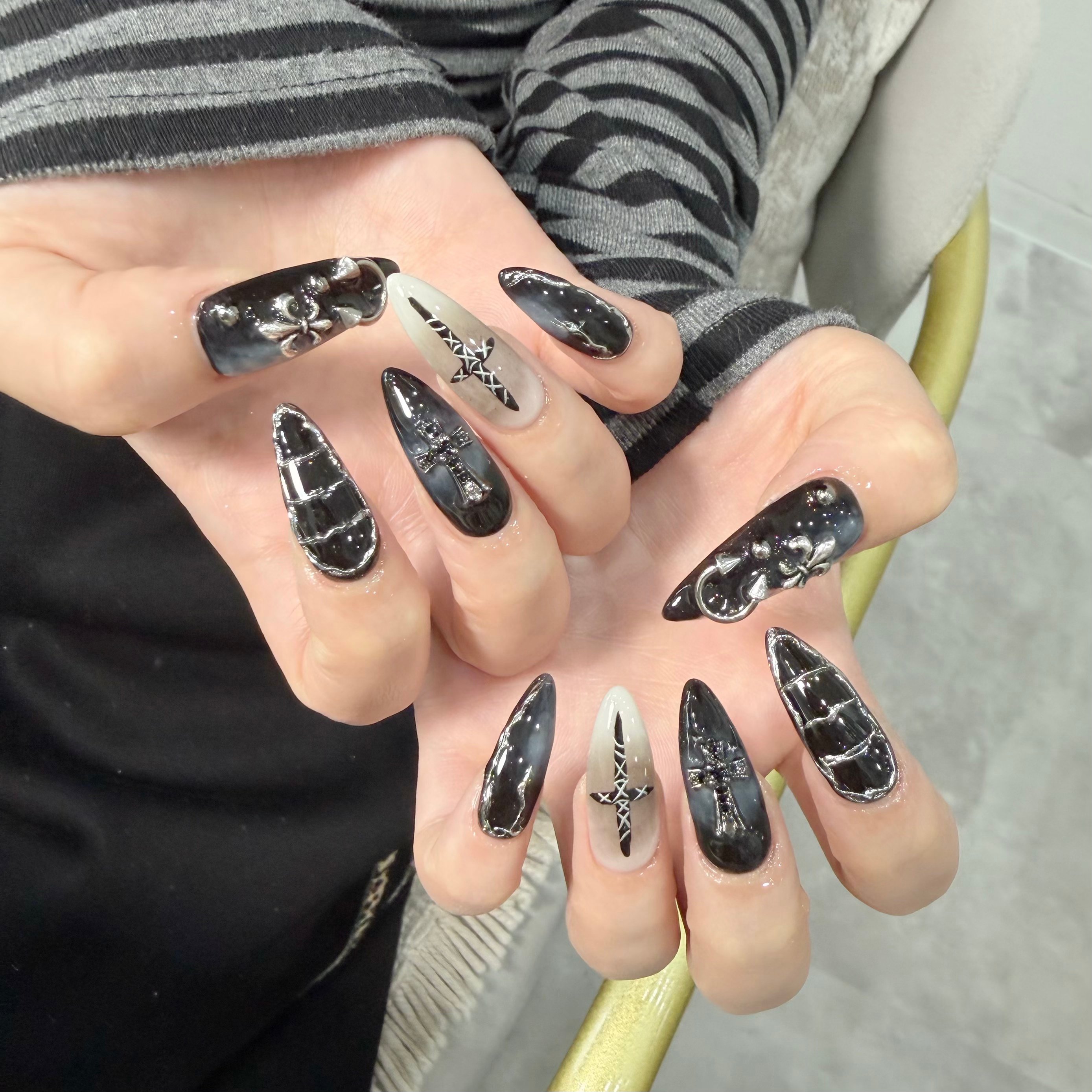 UM_NailSALON