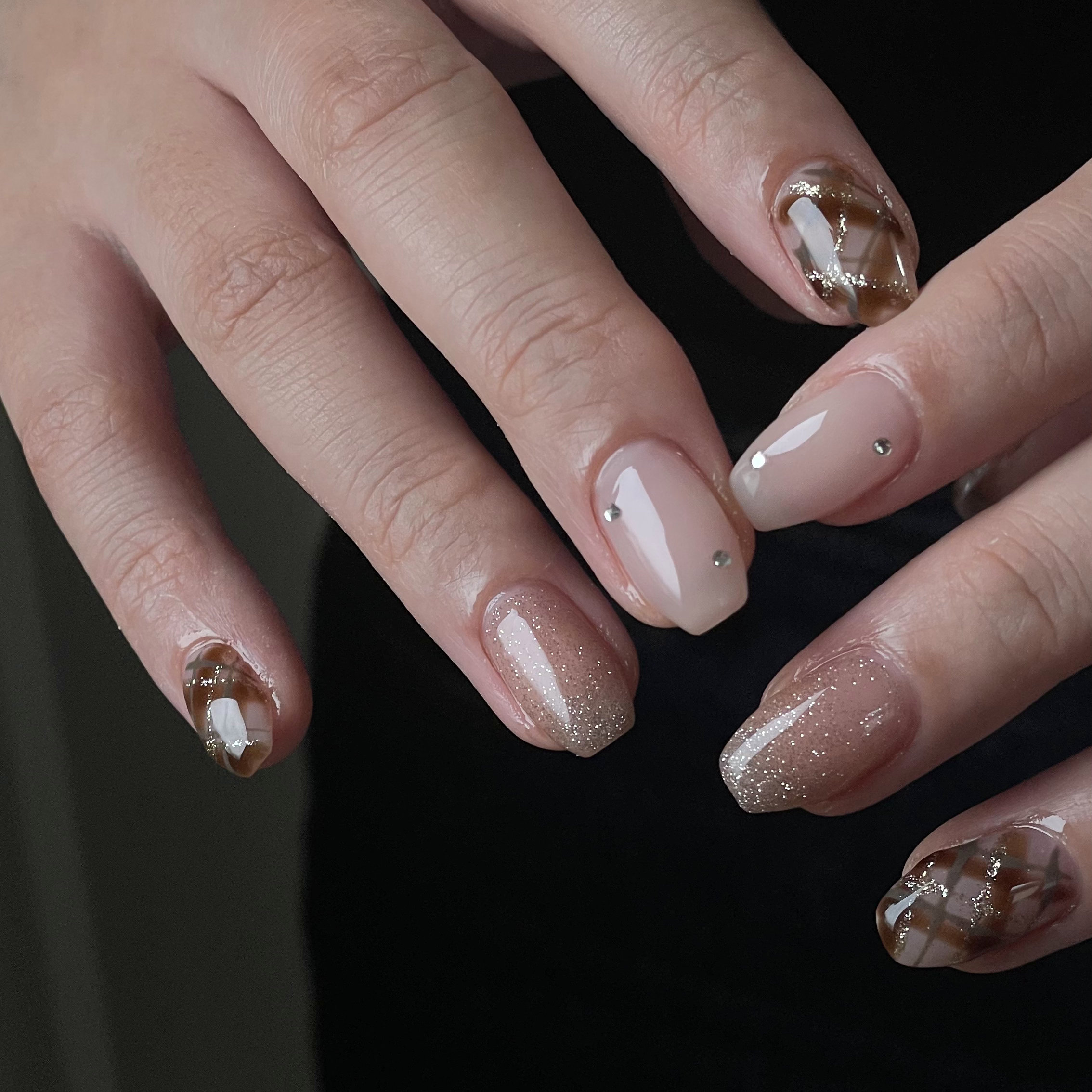 hau.nail