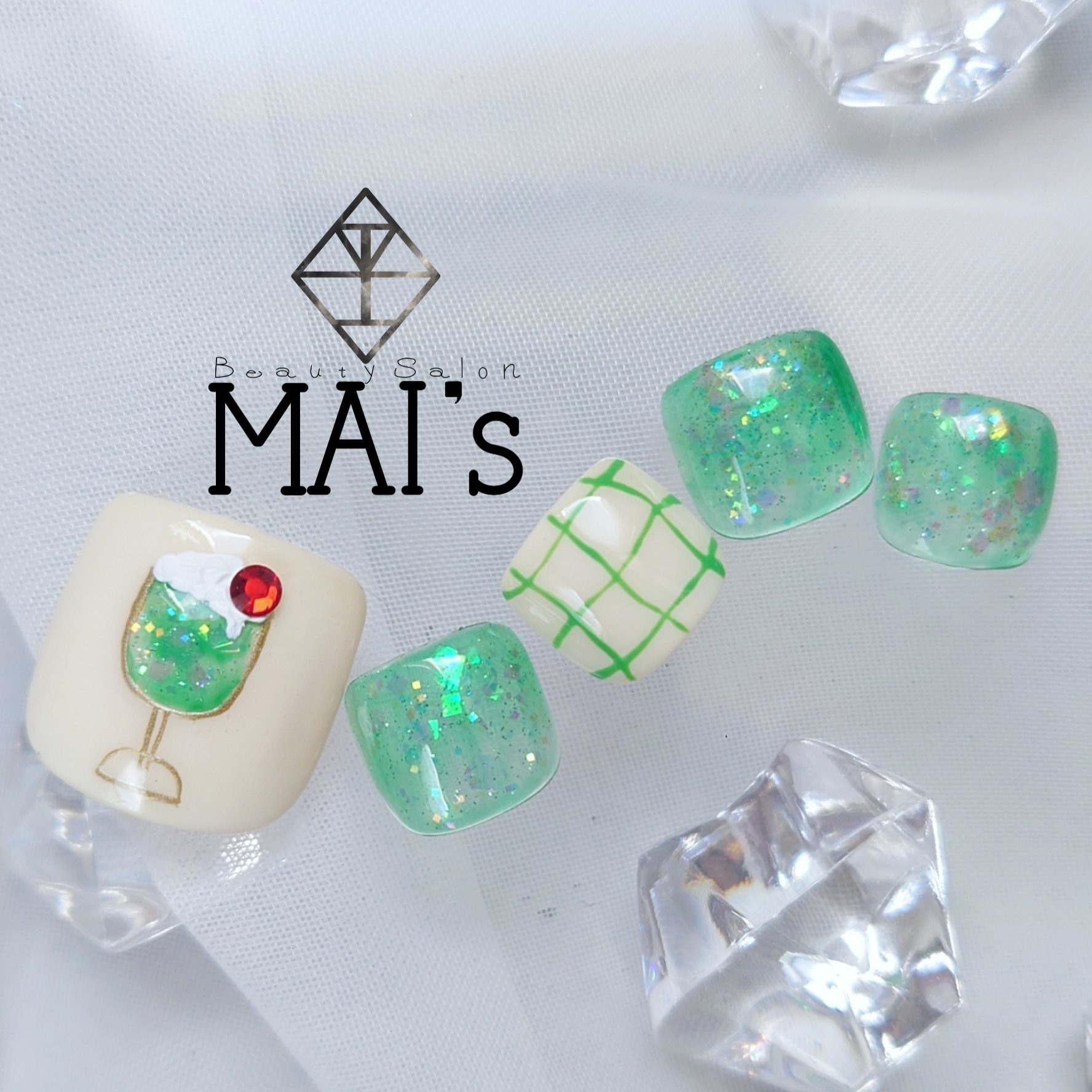 mais_nail.e