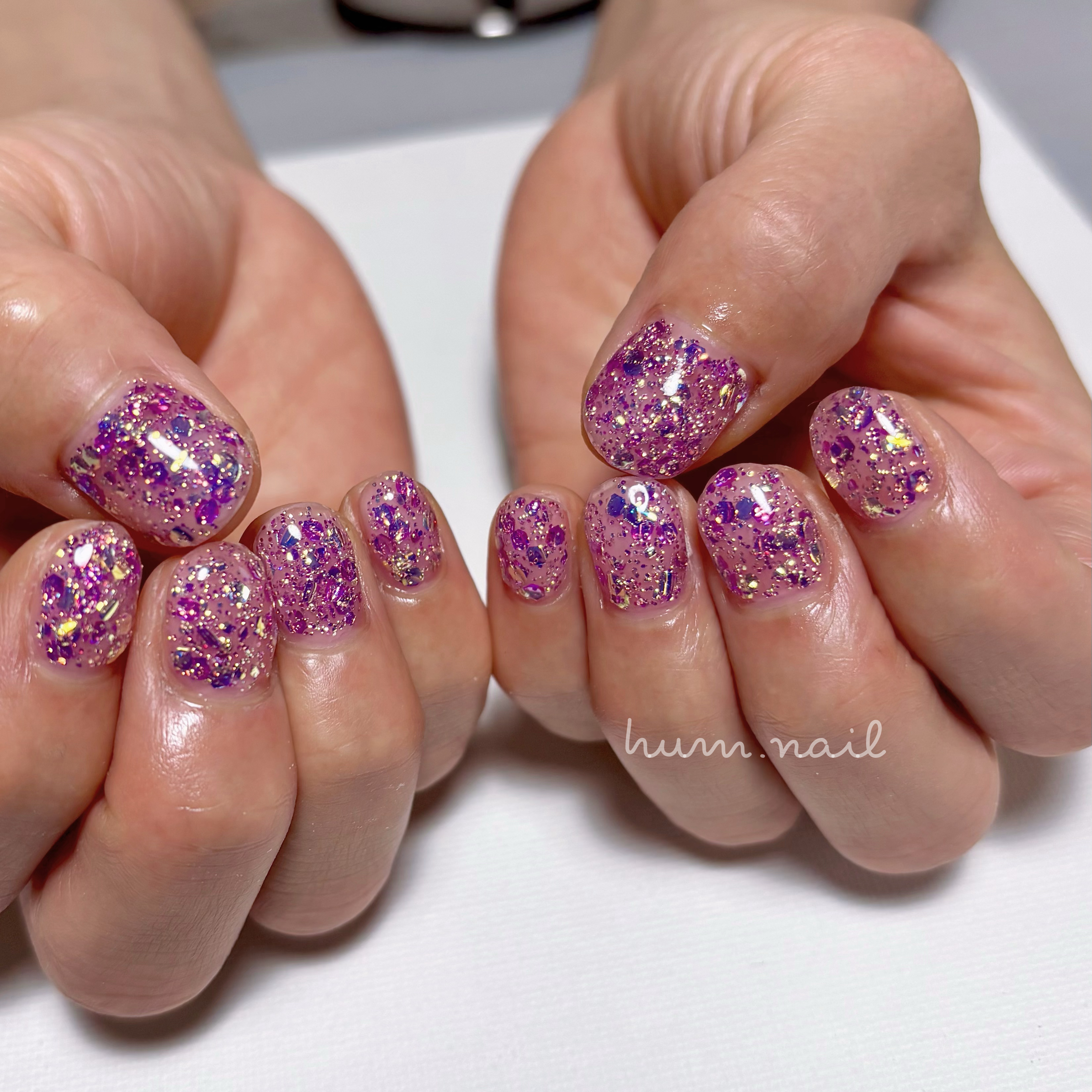 hum.nail
