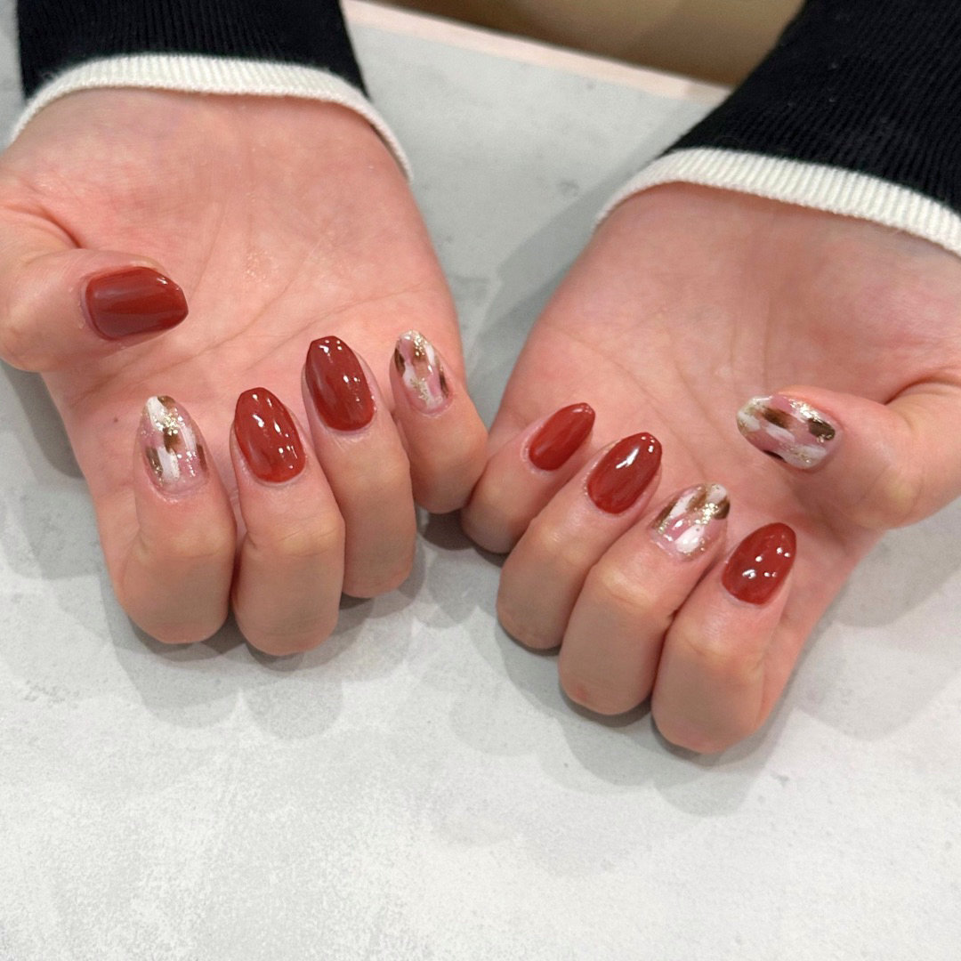 MaviePrivateNailSaln