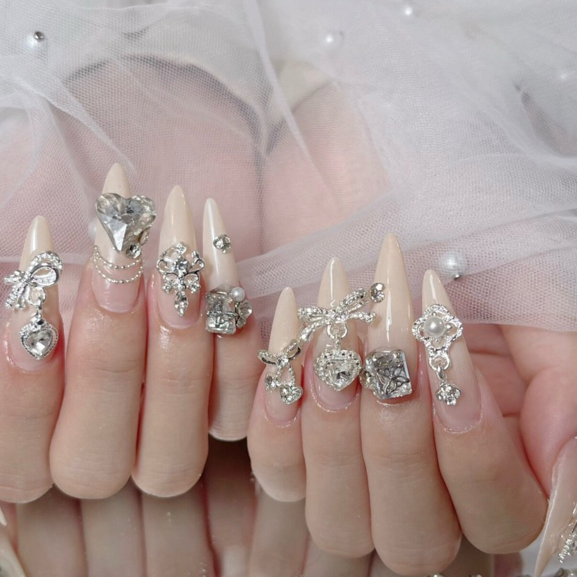 Liina_Nail