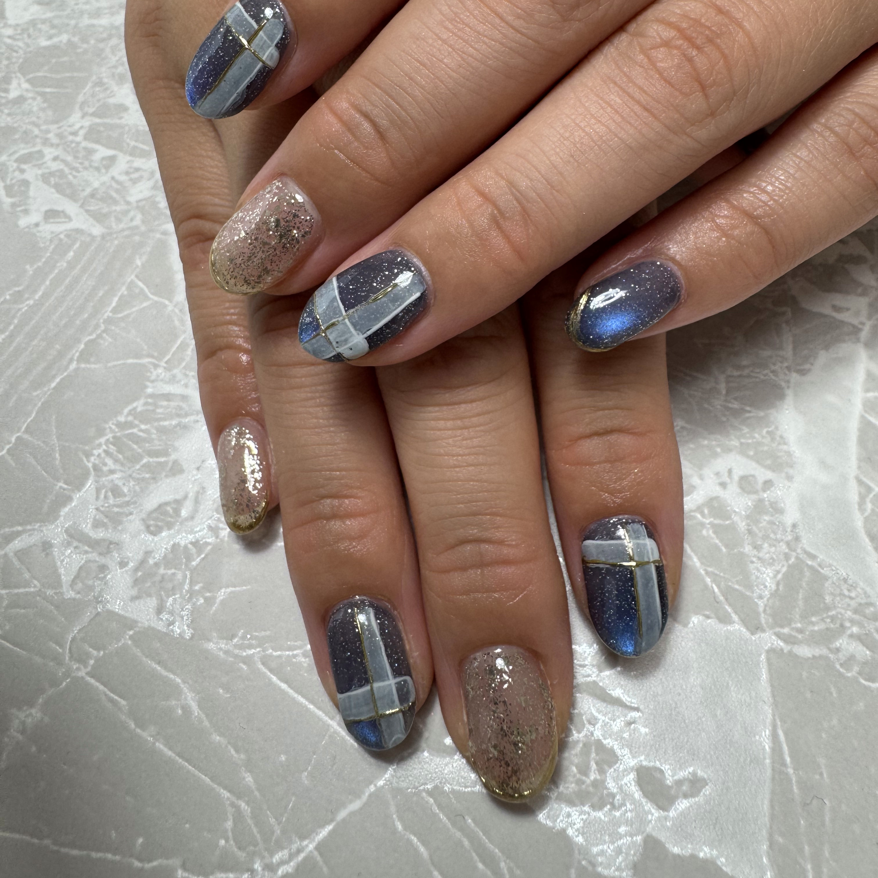 ewalu_nail