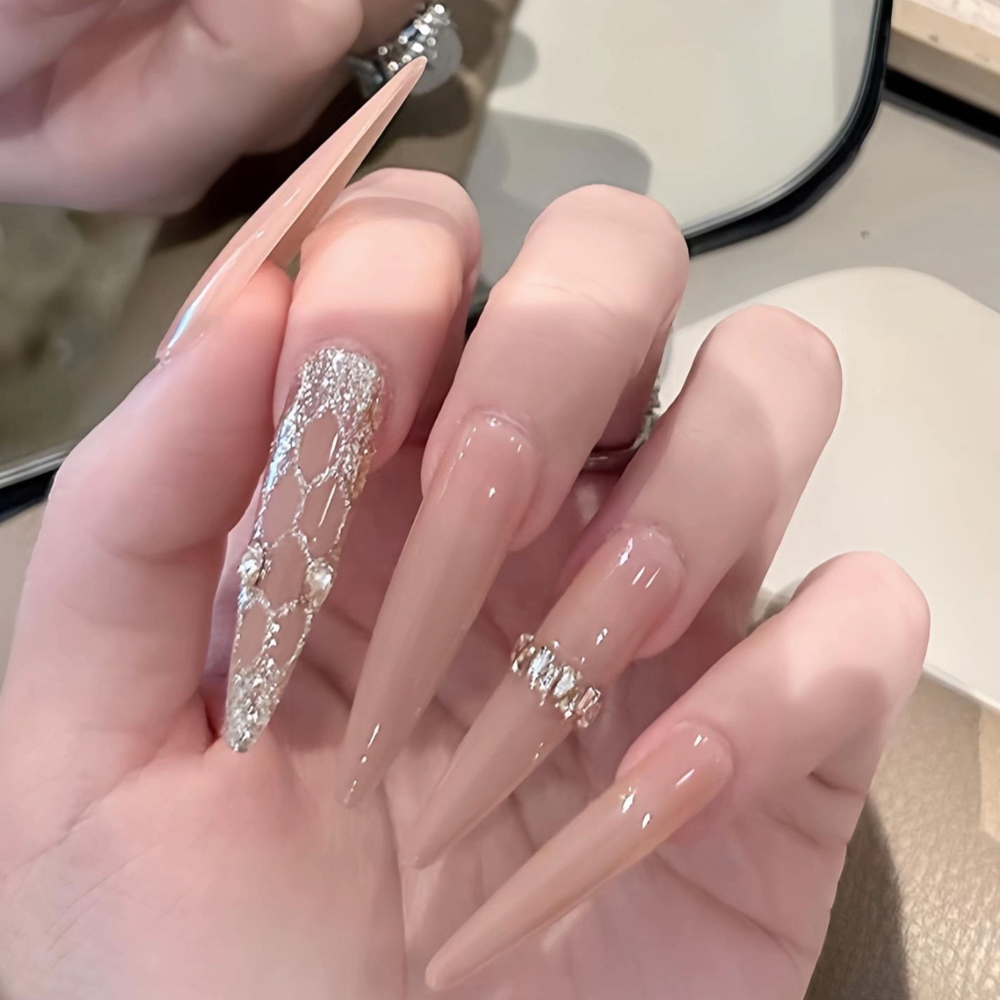 Chanchan_nail