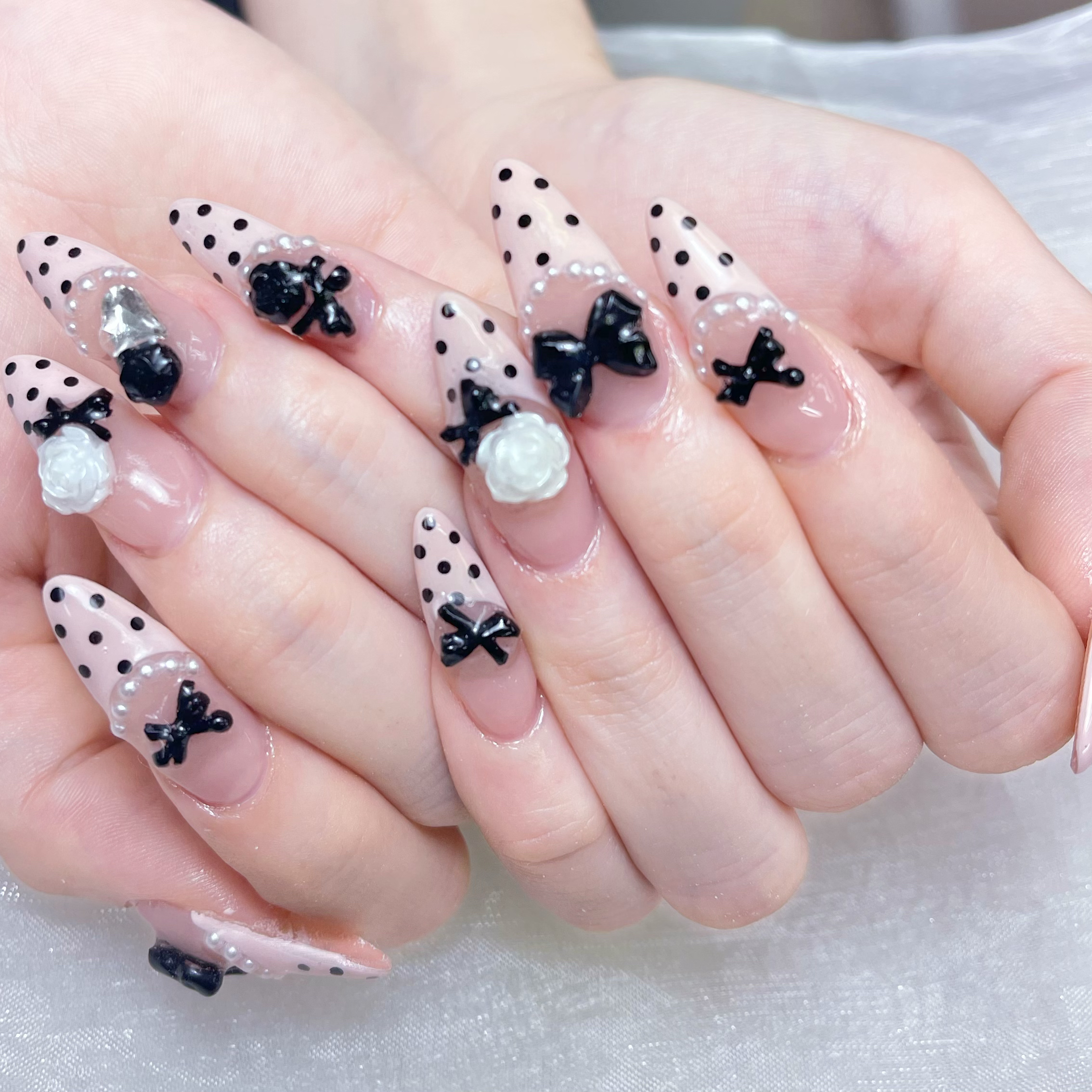 Bloom_Nail