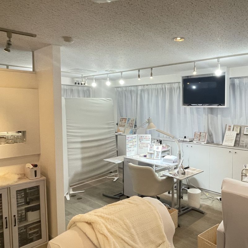 Nail Salon Amoureuse