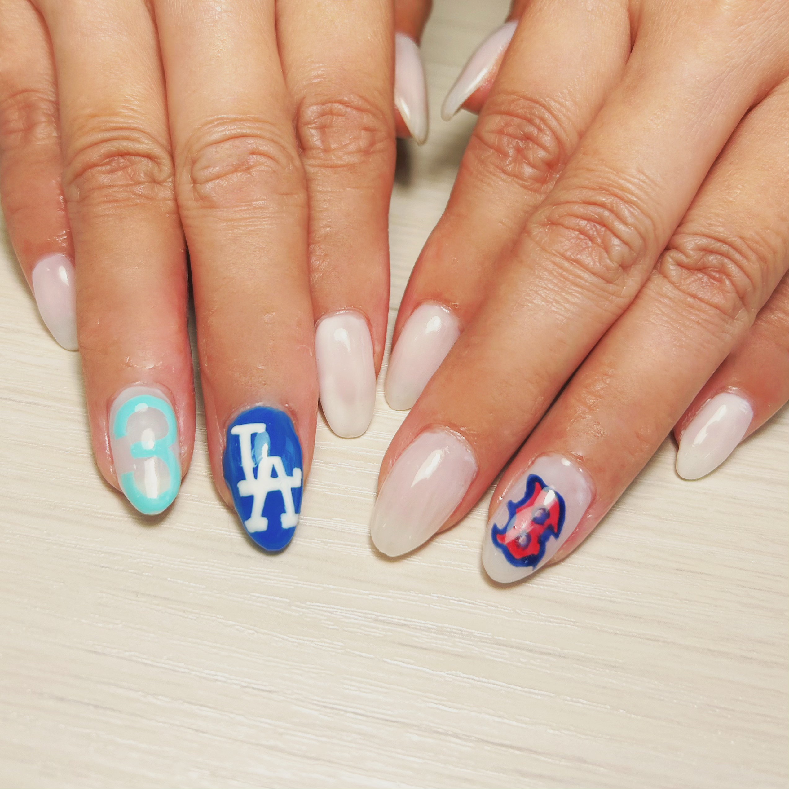 Kiki_to_nail