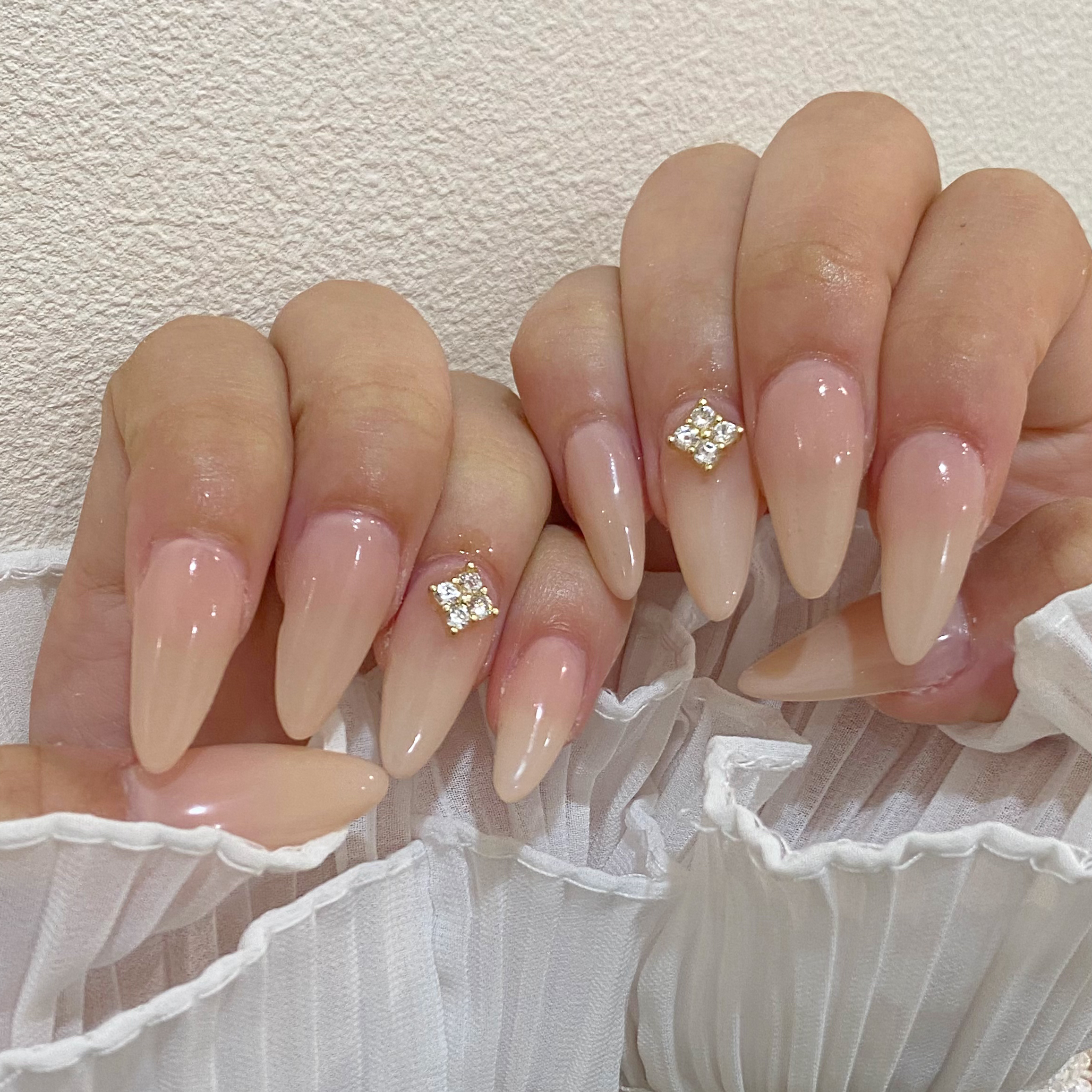 Lim_nail.aya