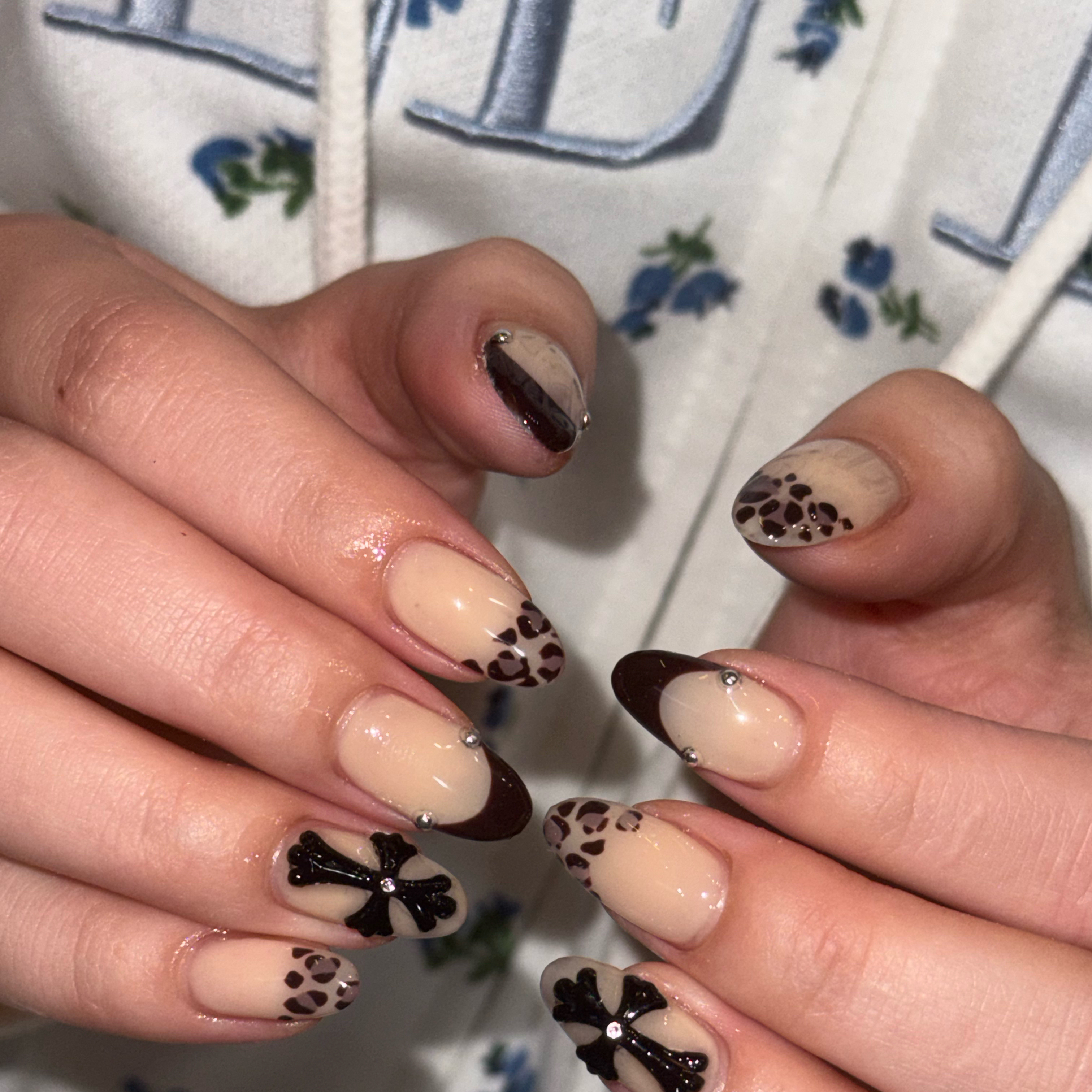 me_nail_meg