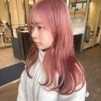 【夏に向けてハイトーンにイメチェン】ケアブリーチ＋オンカラー＋クイックTR