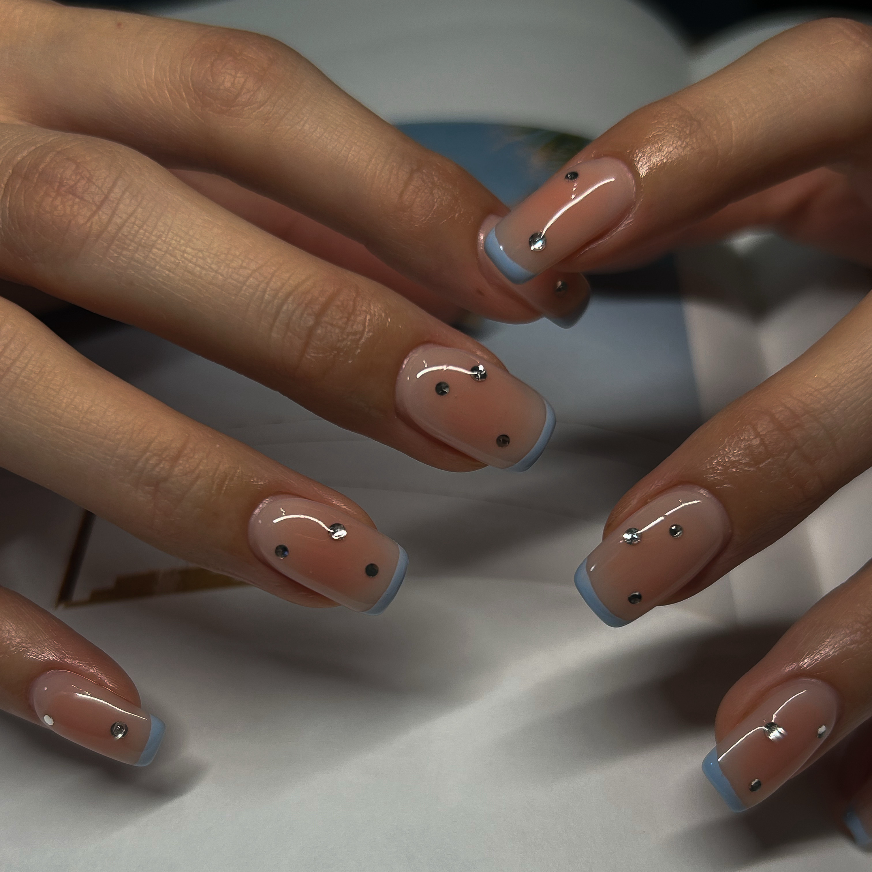 une_.nail