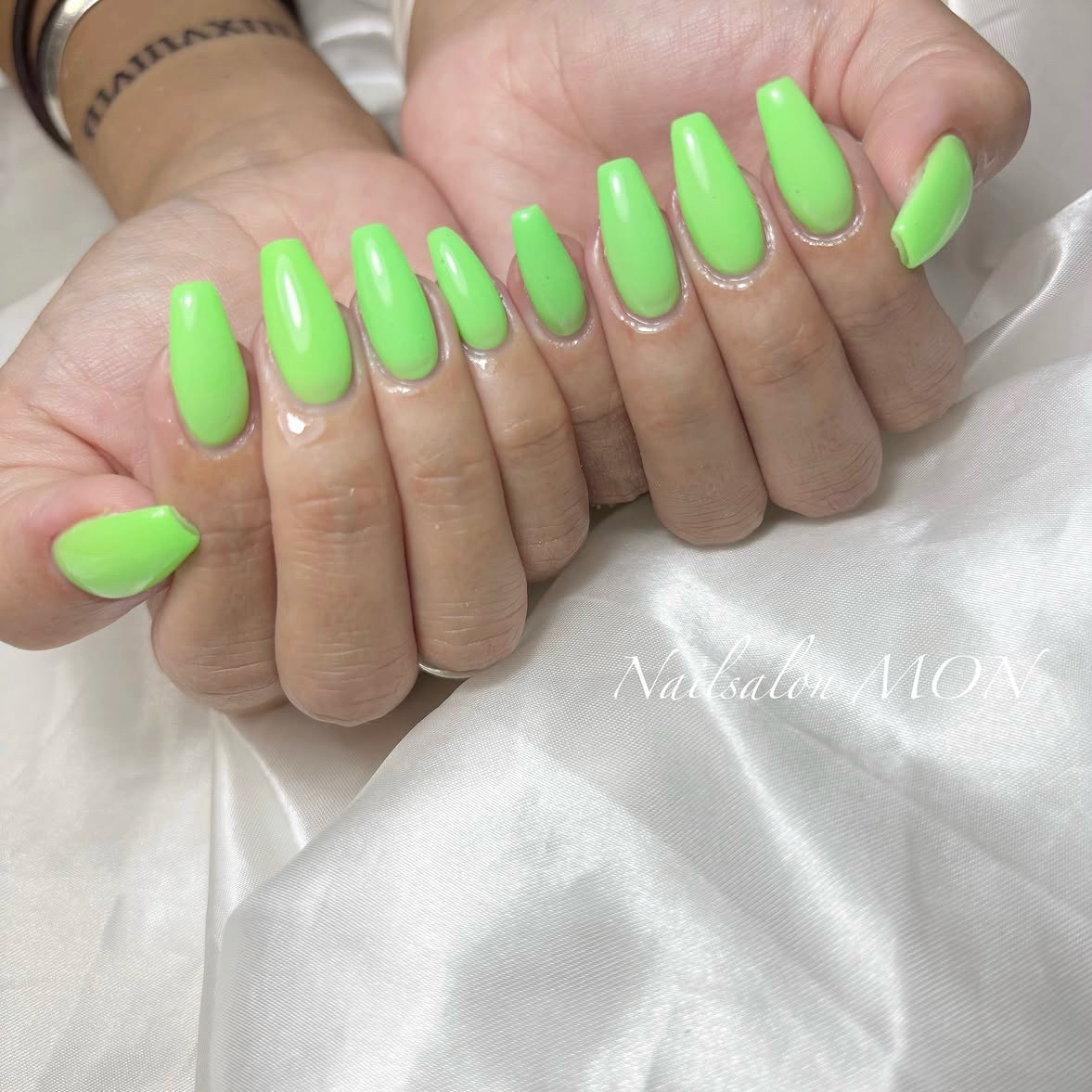 Nailsalon_MON