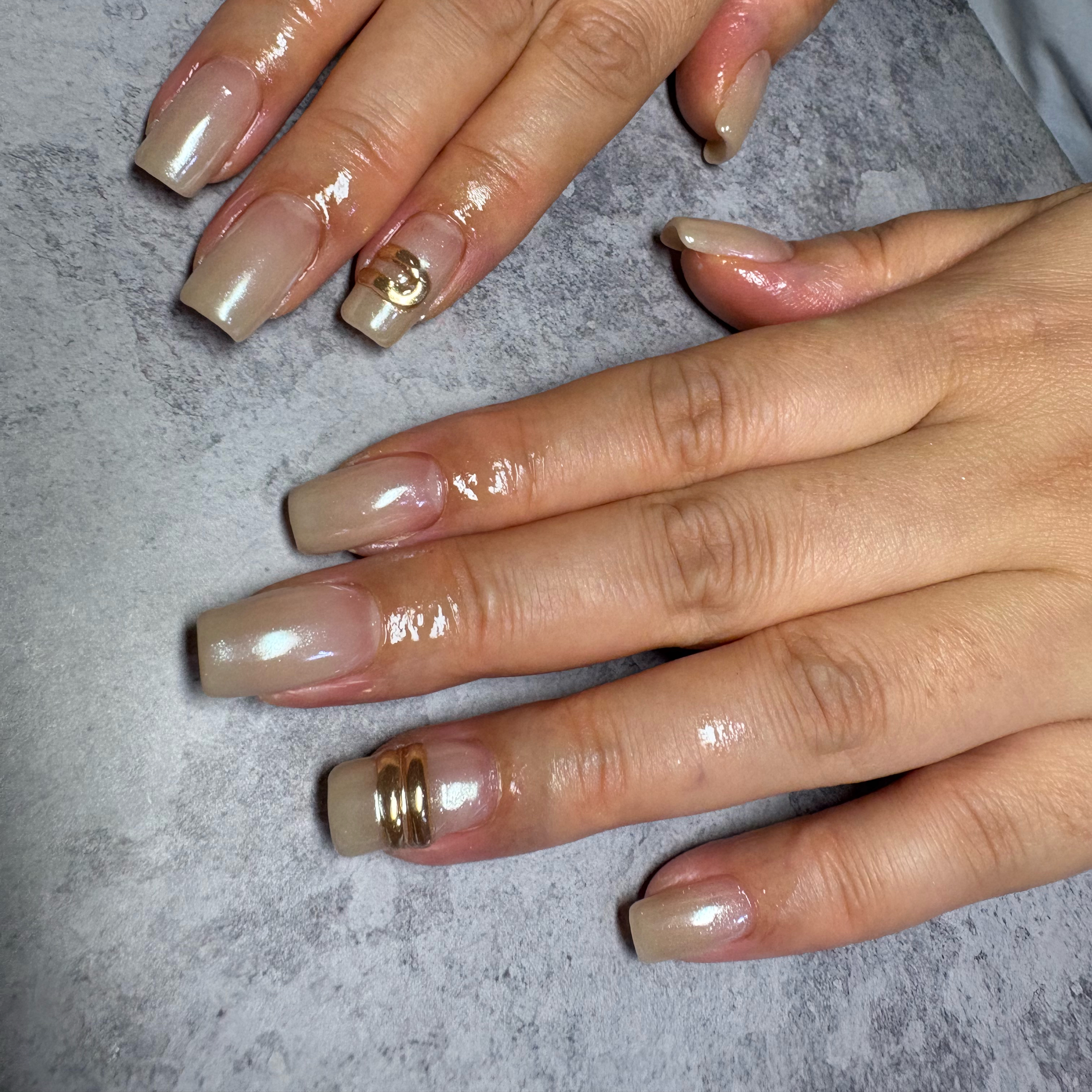 ..ada..nail