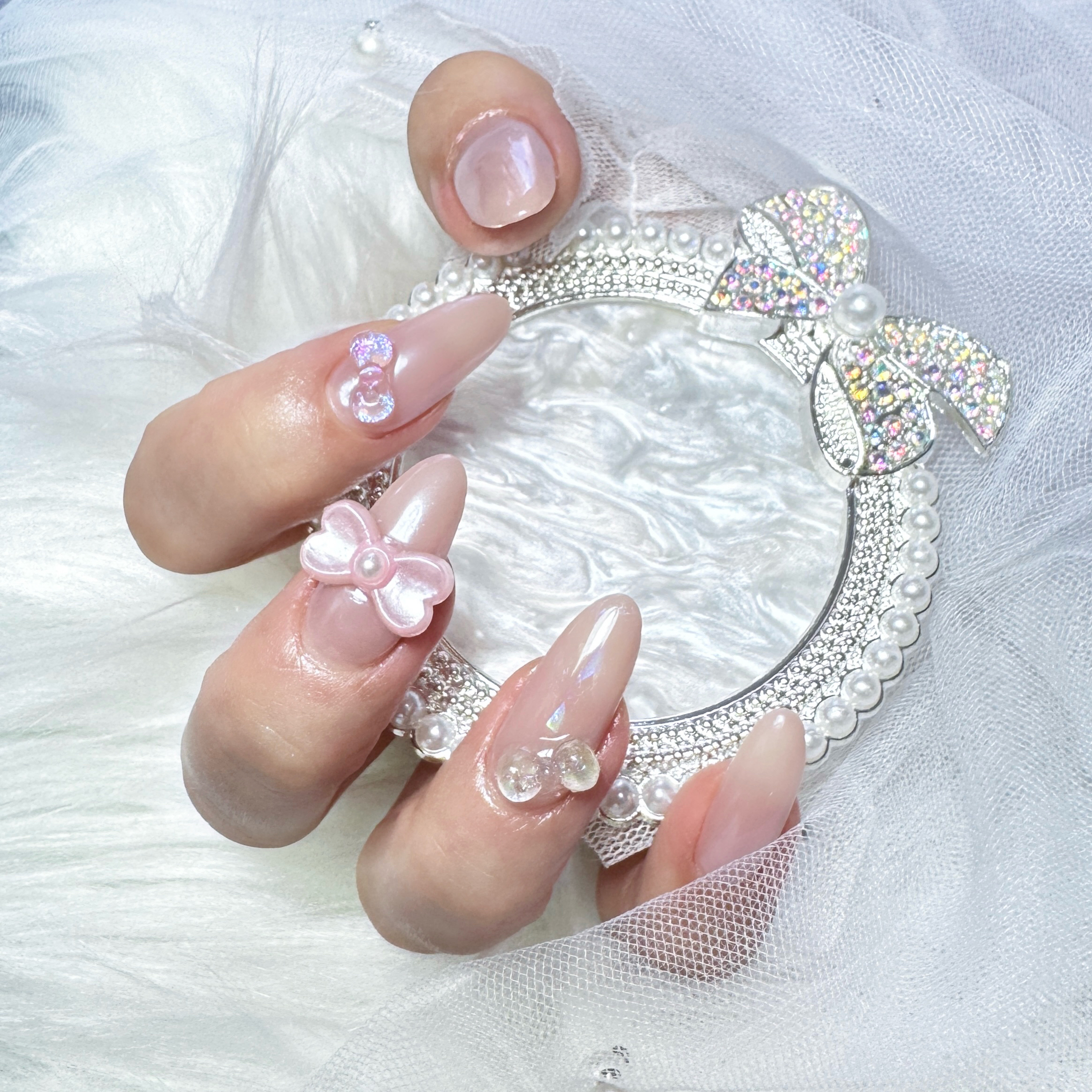 Aurora_nail