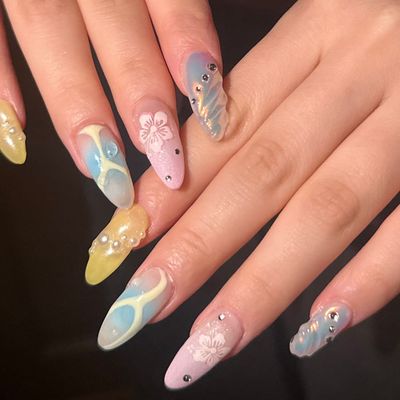 持ち込みネイル¥8000〜