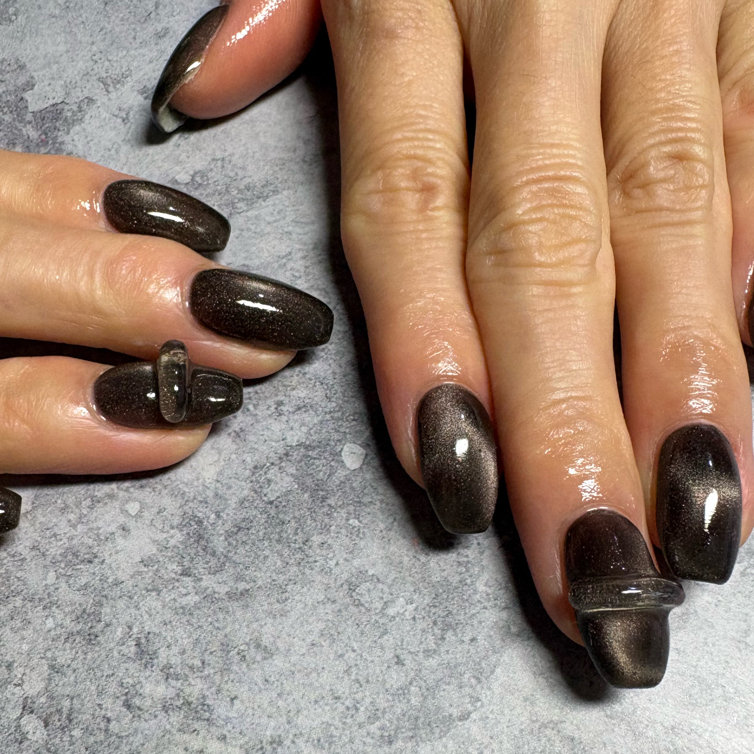 ..ada..nail