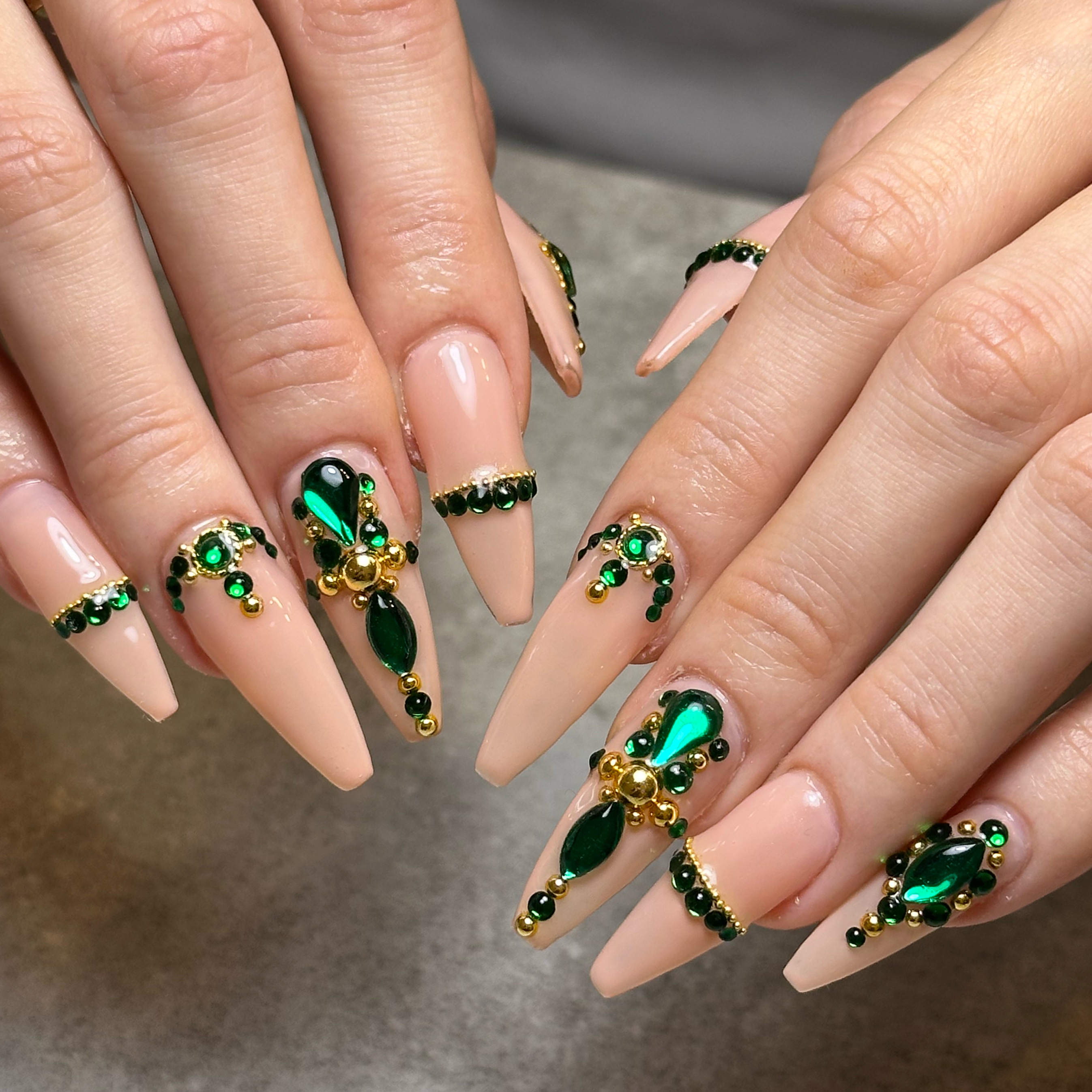 Nail.r.emi