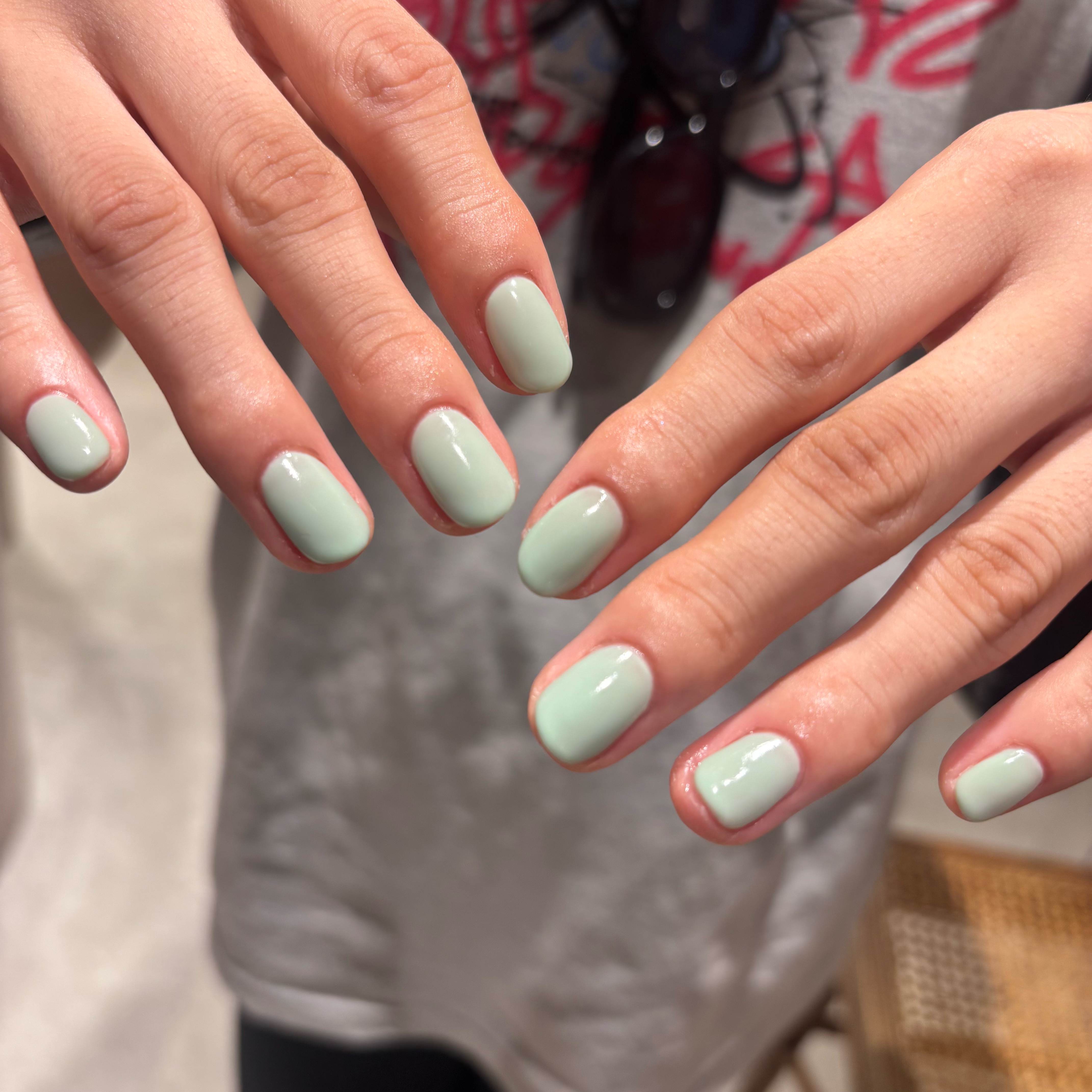 Emu...nail