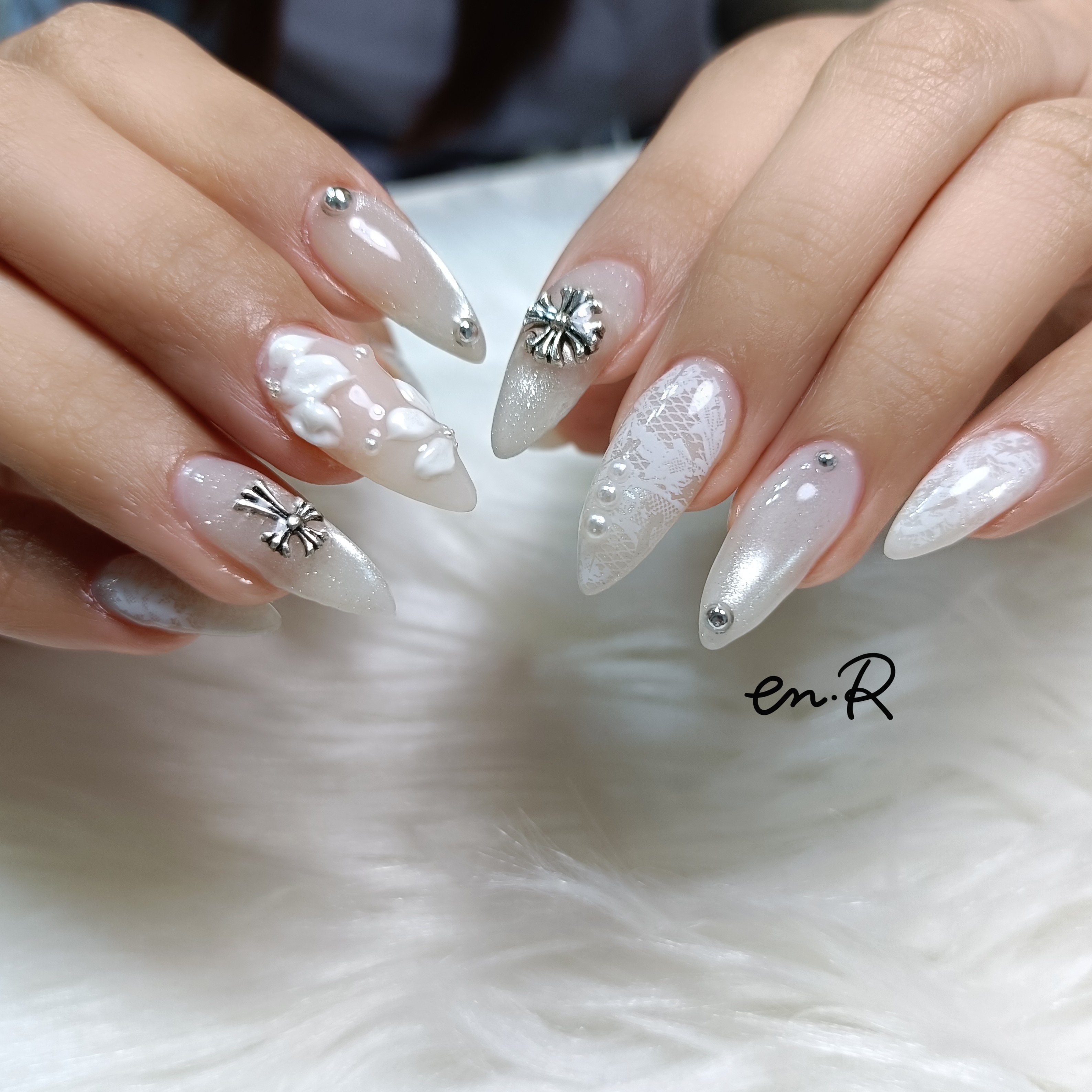 en.R_nail_anko