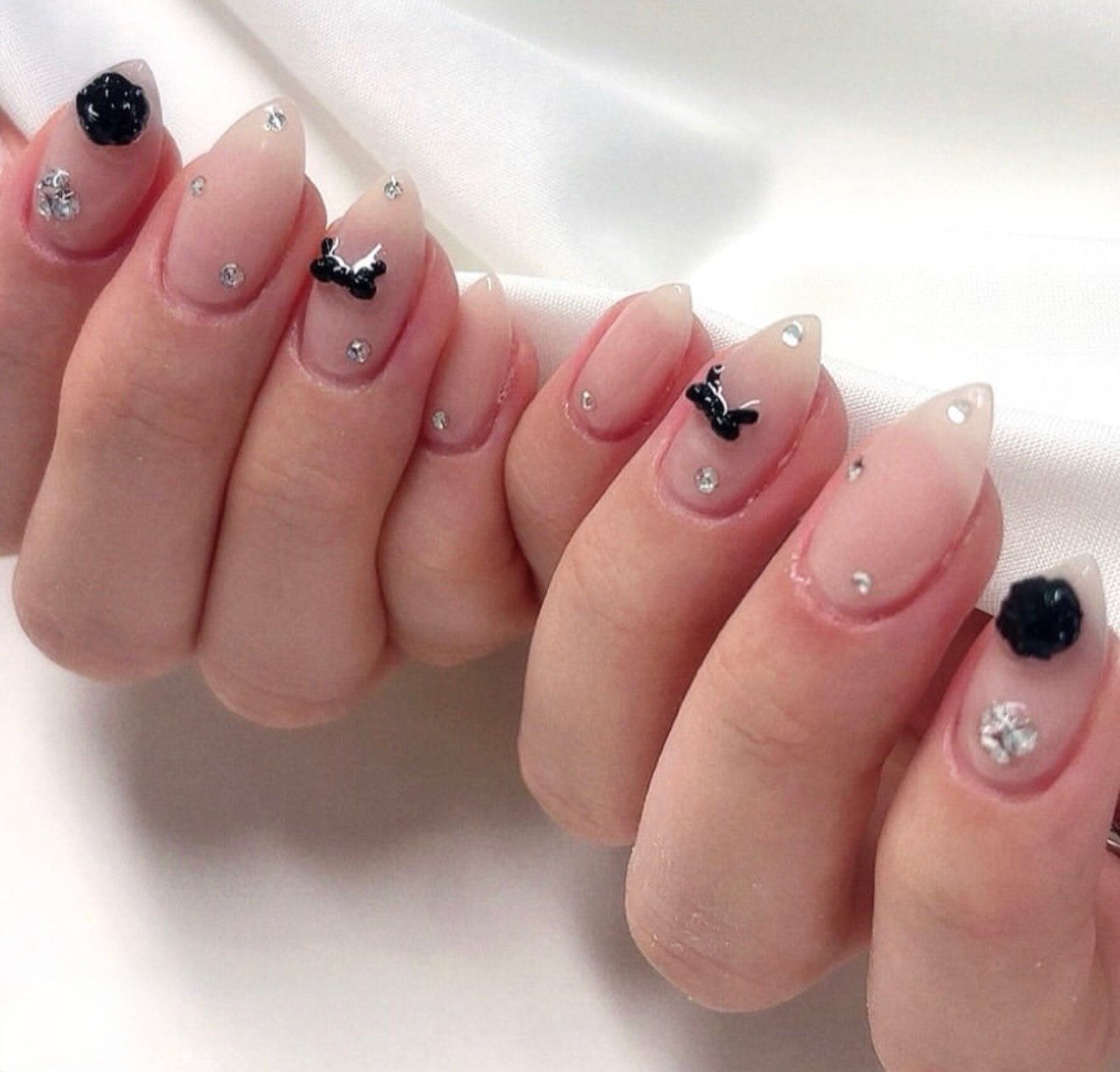 Naomi_RibonNail