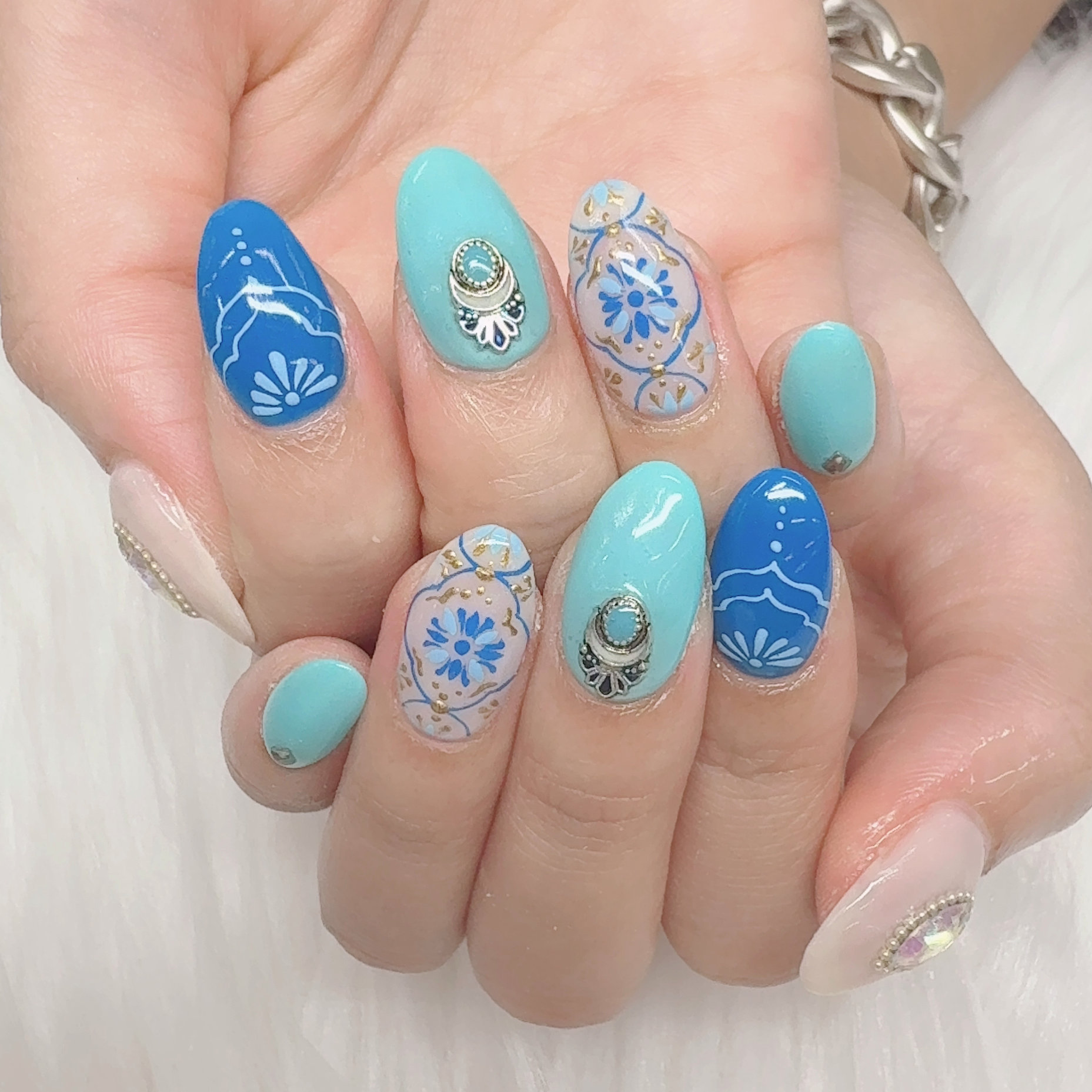 Nail_chika