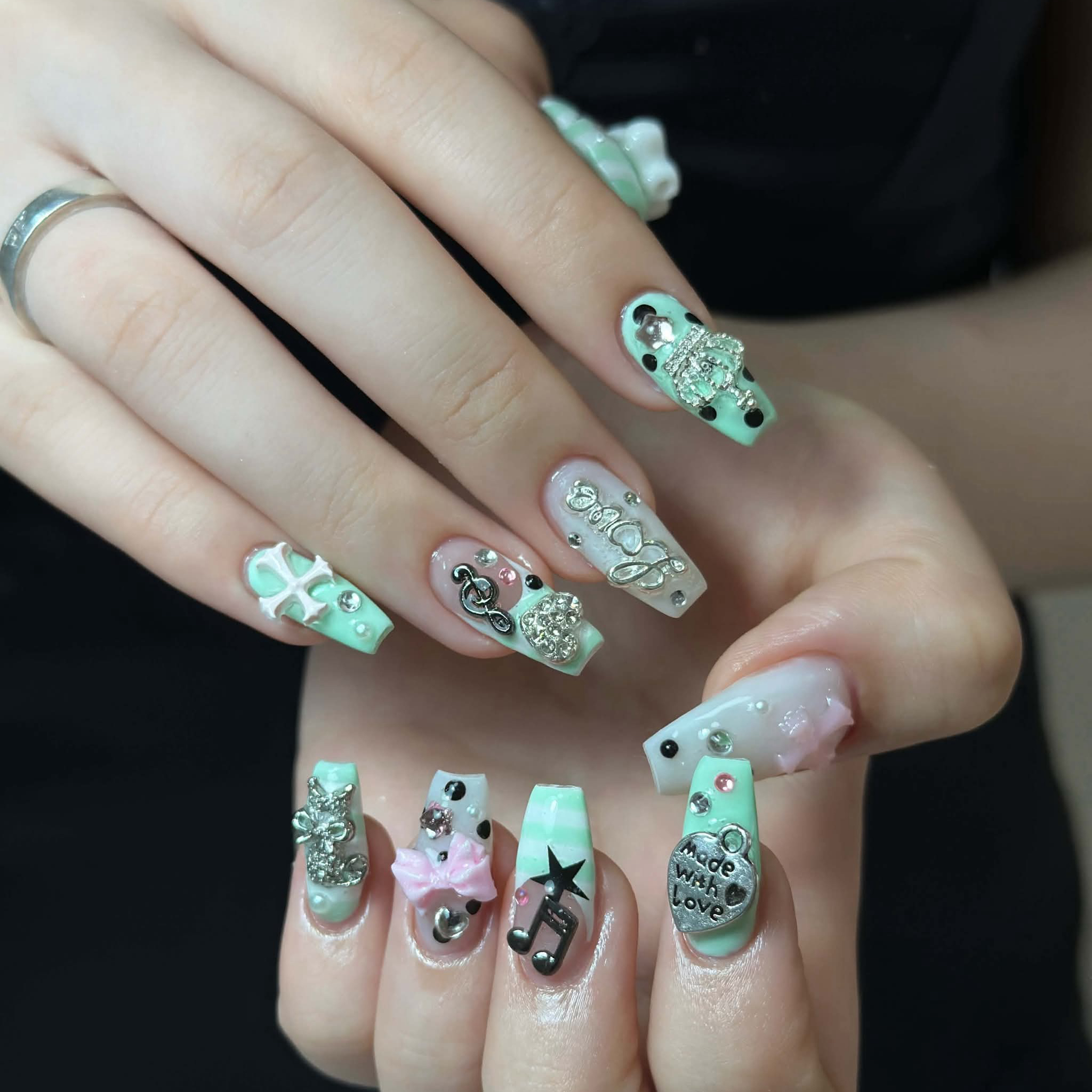 elinails.rinn