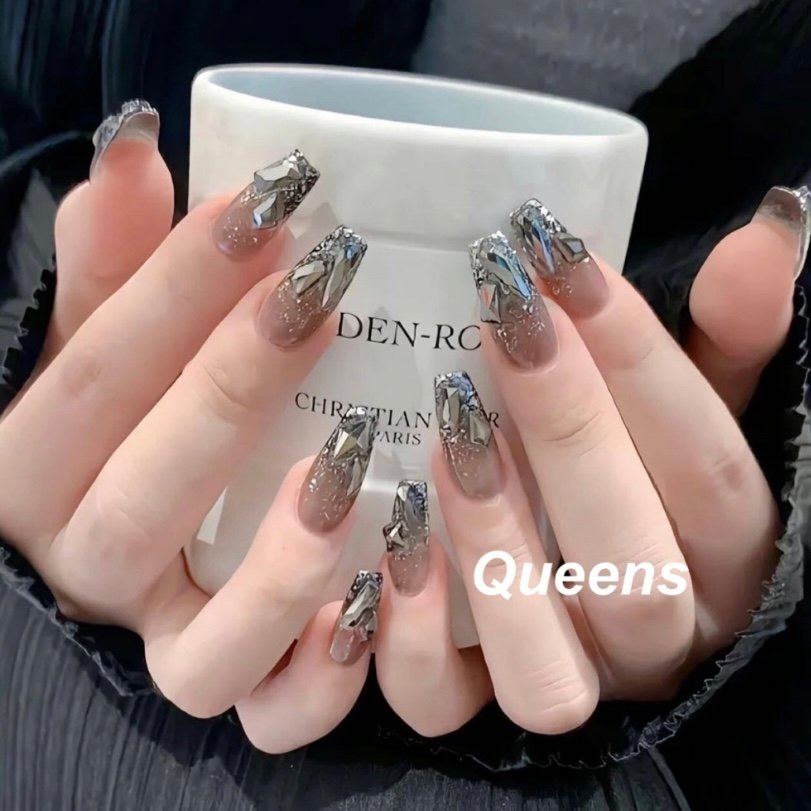 QueensCiCi