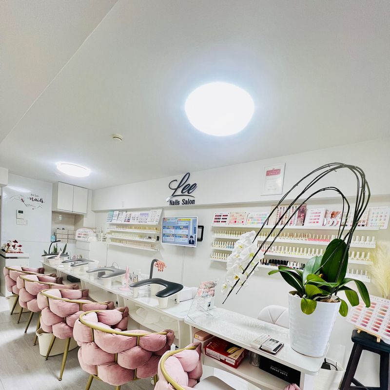 Lee Nails Salon